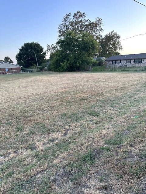 NS 370 RD, Holdenville, OK 74848