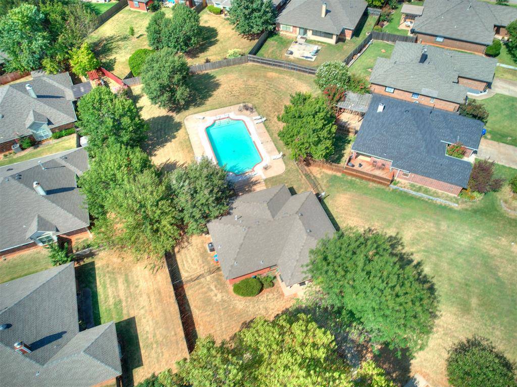 2713 Weymouth WAY, Norman, OK 73071