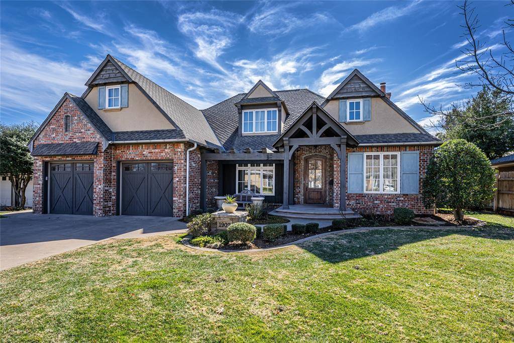1902 Elmhurst AVE, Nichols Hills, OK 73120