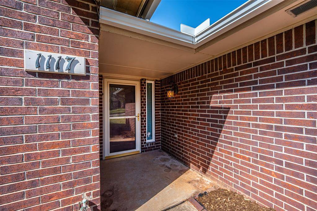 1117 Pruett DR, Edmond, OK 73003