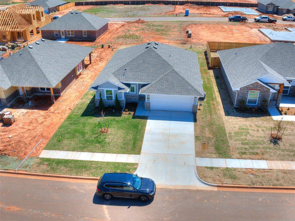 4004 Caraway LN, Norman, OK 73026