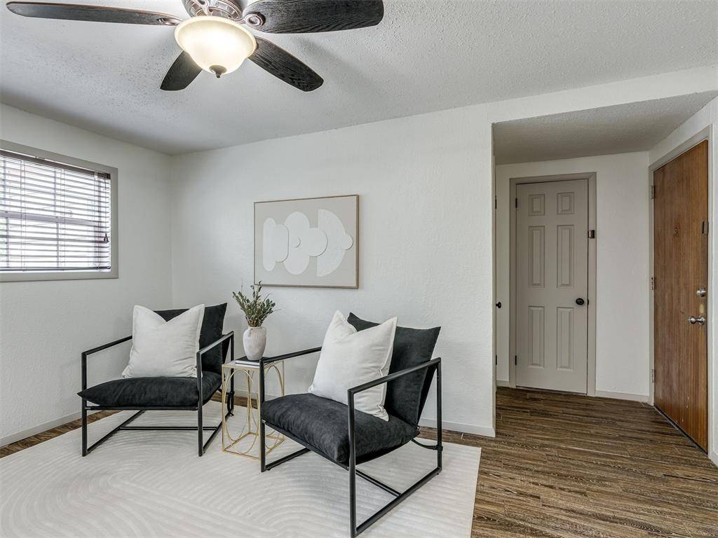 105 Woods AVE, Moore, OK 73160