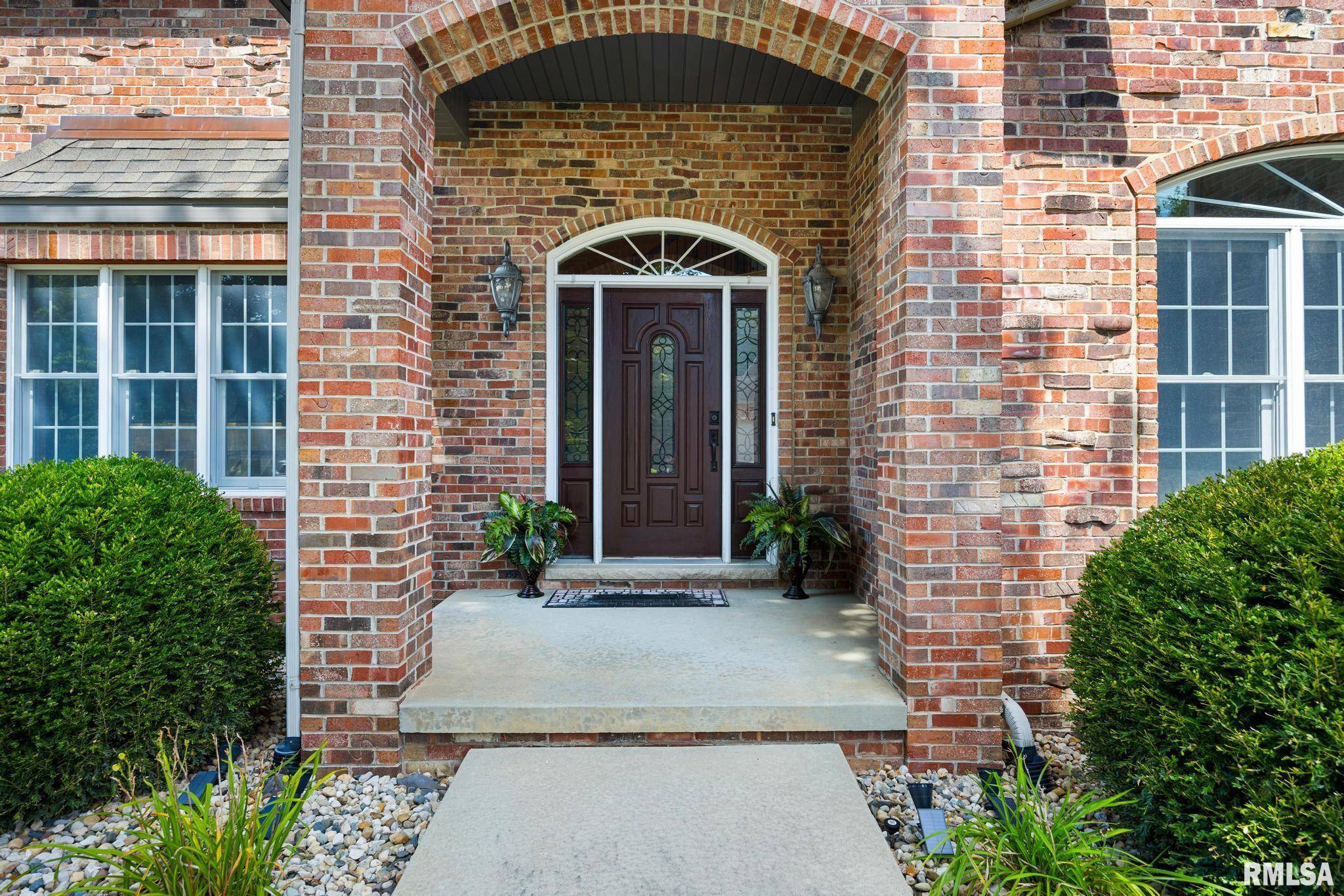 2925 W PLAYDEN DR, Peoria, IL 61615