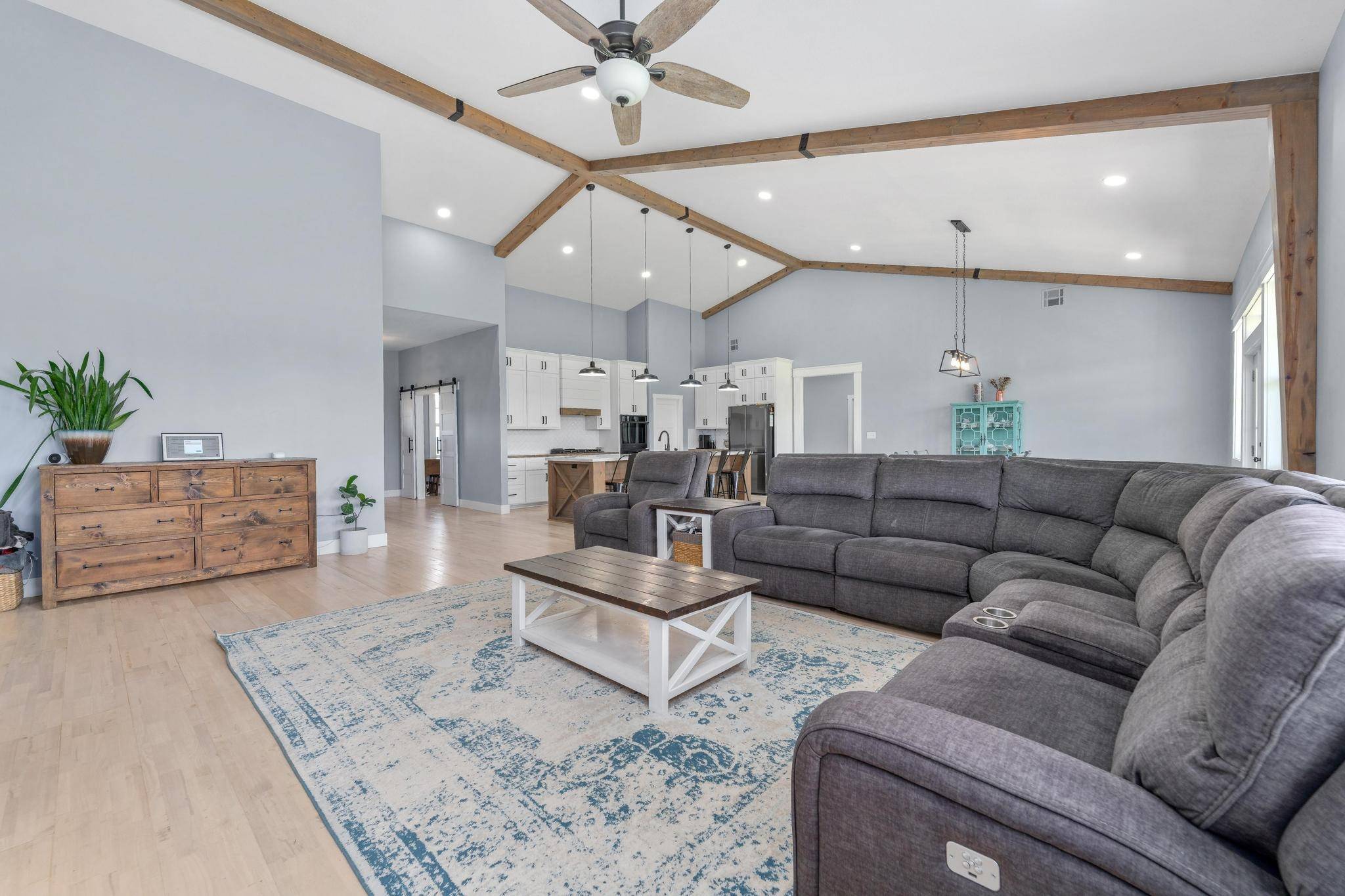 1029 E 120th Ave N, Belle Plaine, KS 67013