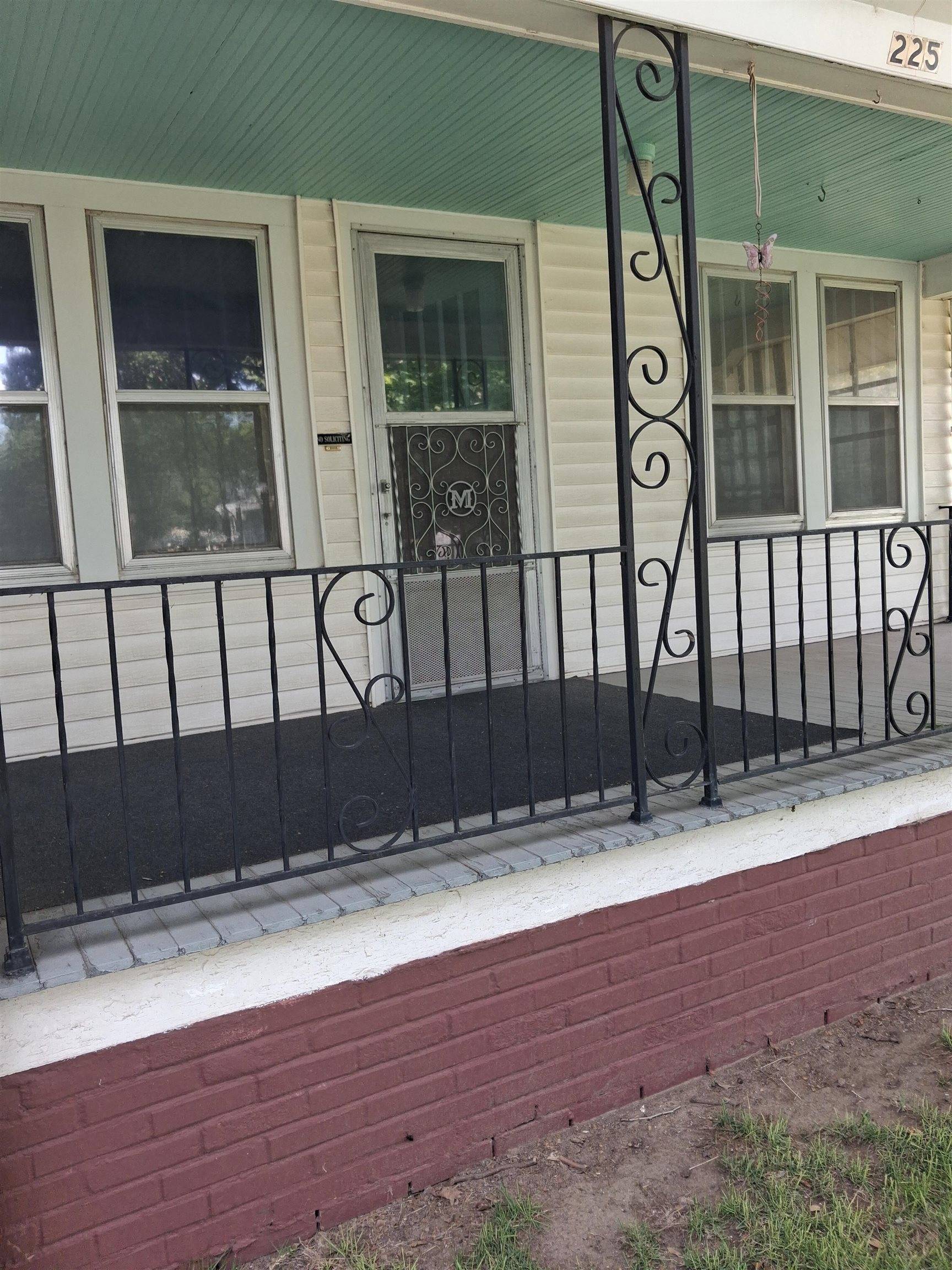 225 N St. Clair Ave., Wichita, KS 67203