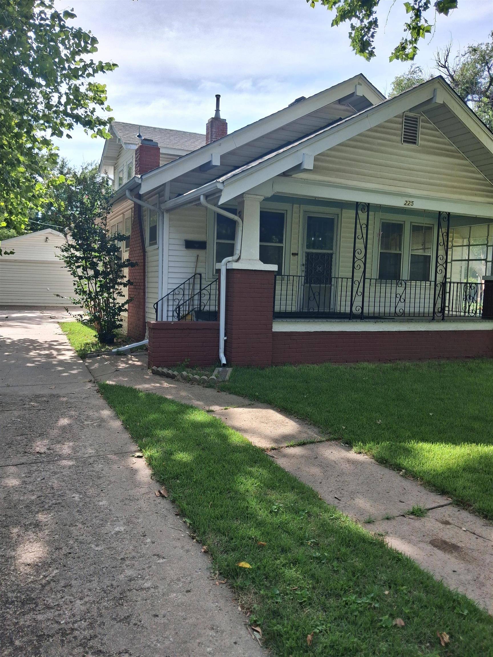 225 N St. Clair Ave., Wichita, KS 67203