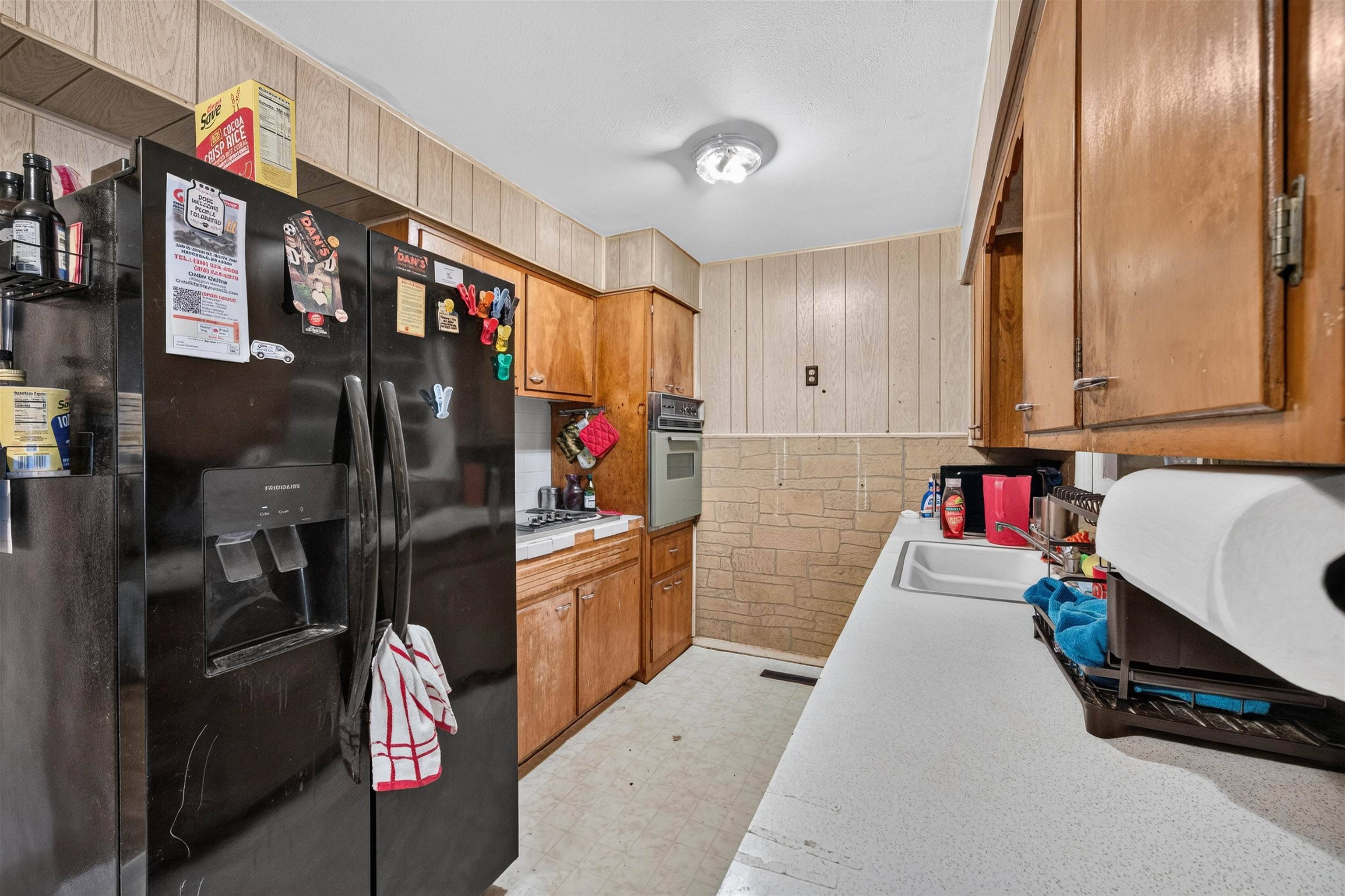 243 Western Ave, Haysville, KS 67060