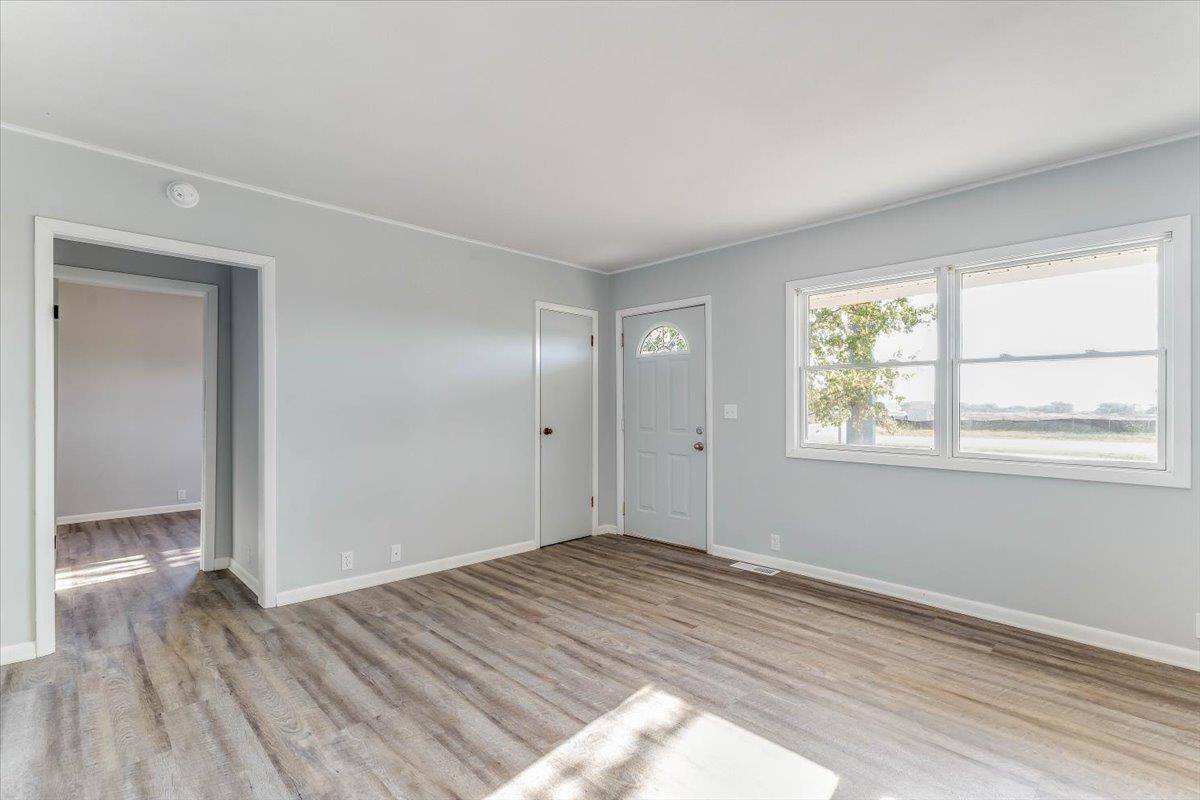 2302 S Anderson, Newton, KS 67114