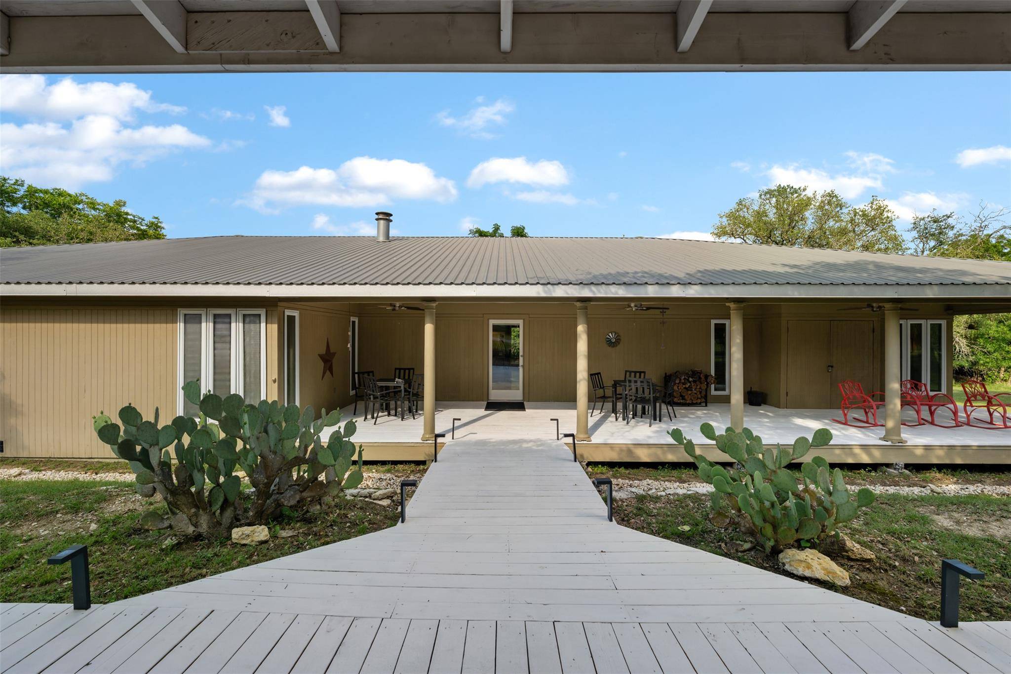 212 County Road 229 RD, Briggs, TX 78608