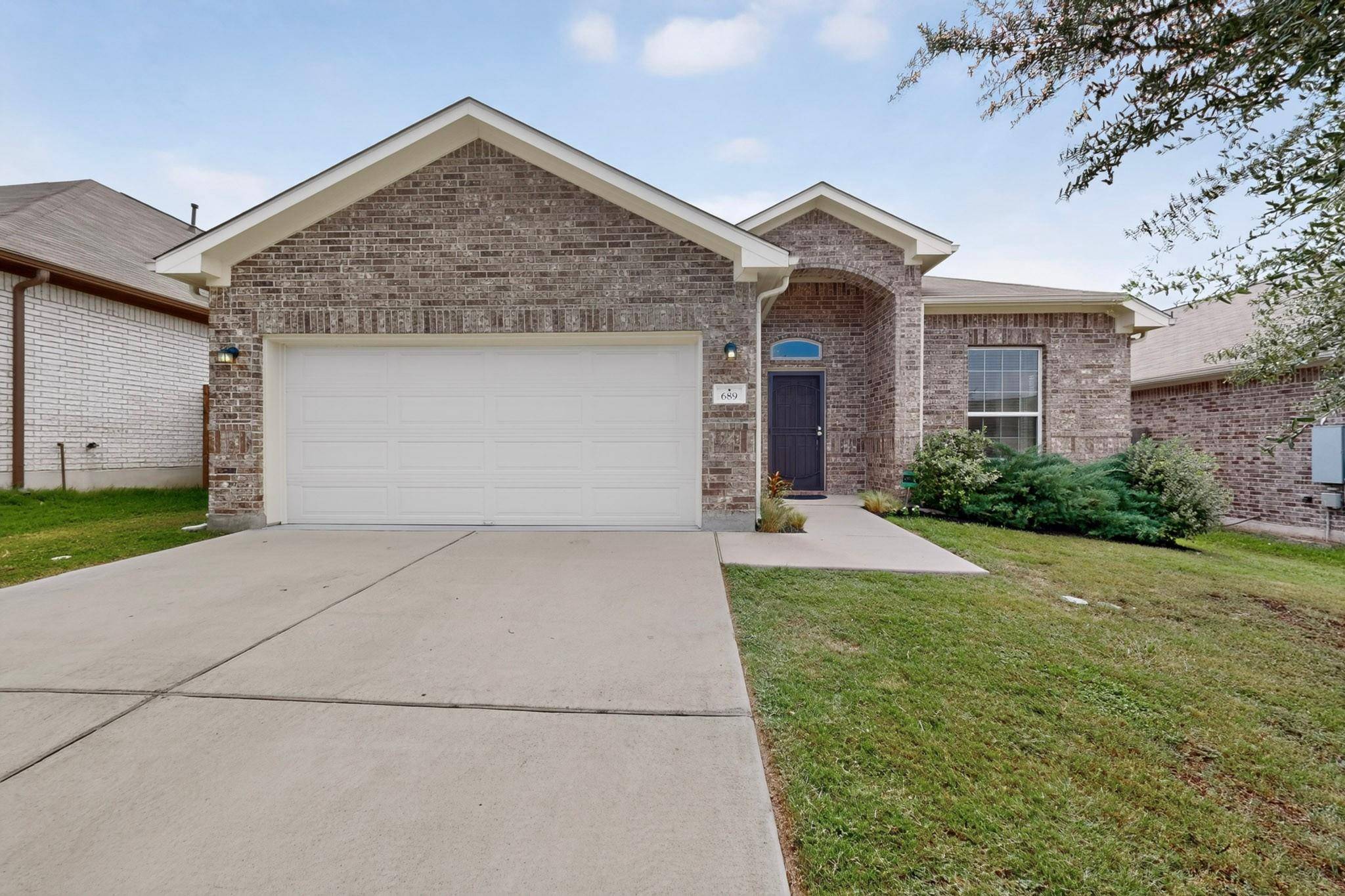 689 Leadtree LOOP, Buda, TX 78610