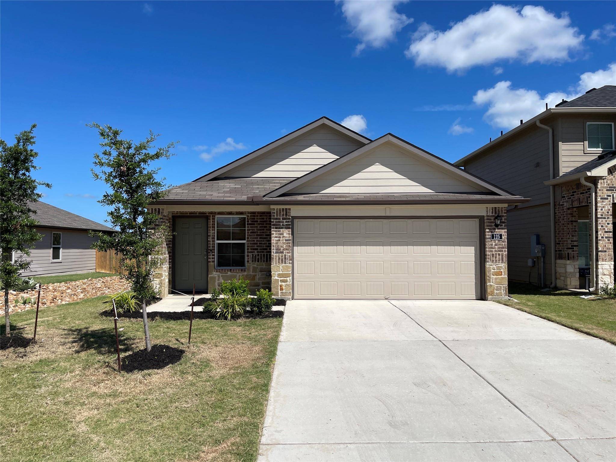 125 Calgary LN, San Marcos, TX 78666
