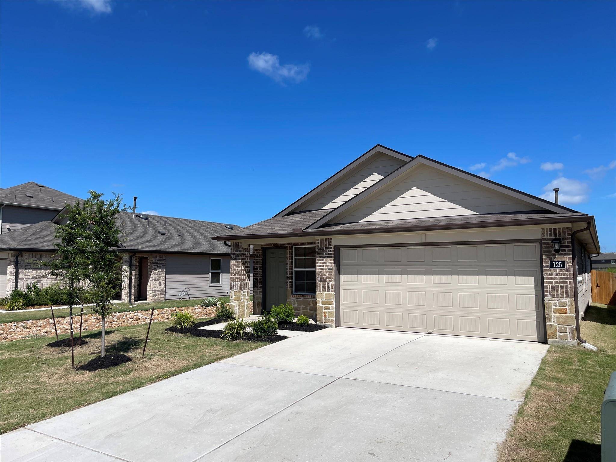 125 Calgary LN, San Marcos, TX 78666