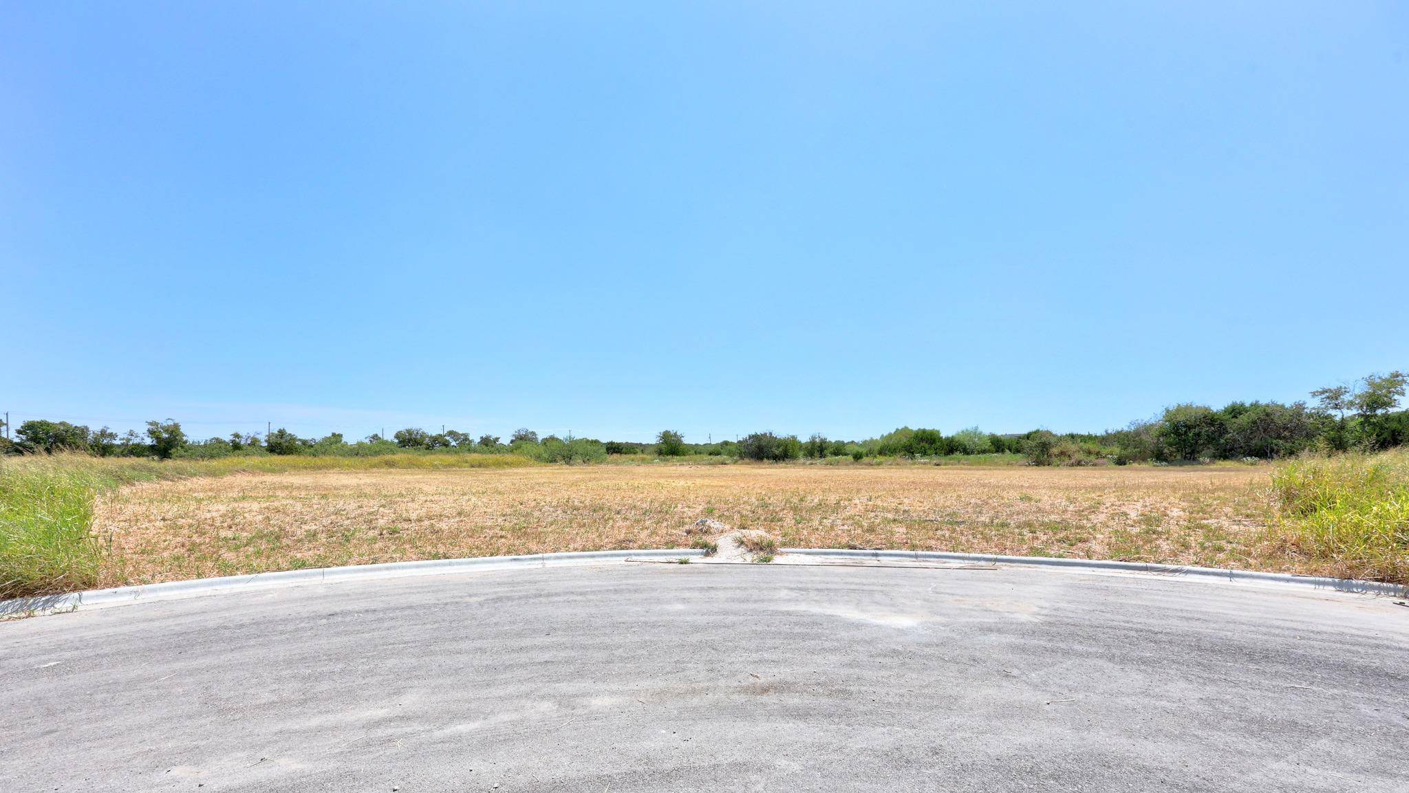 2062 Botts DR, Salado, TX 76571