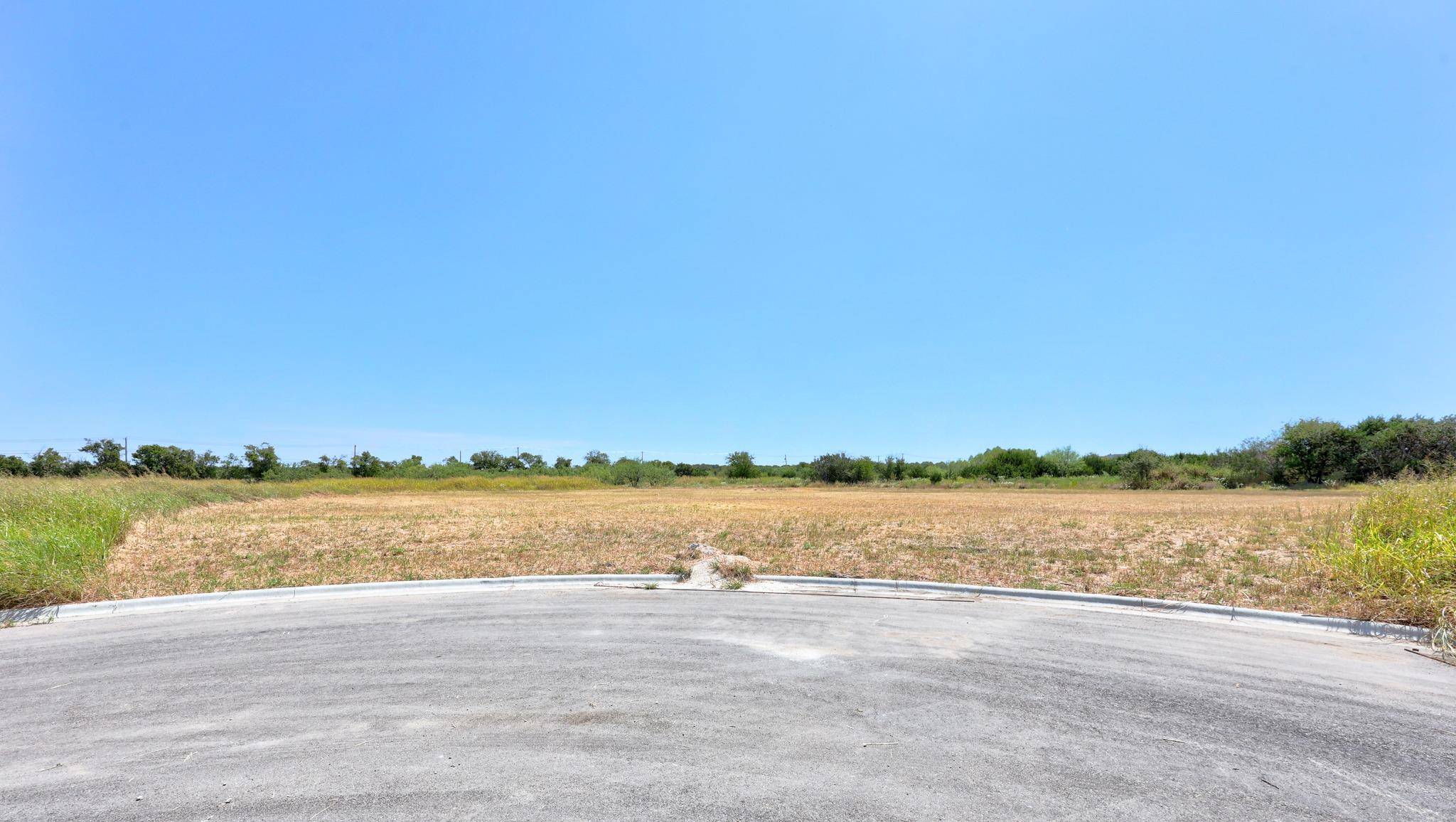 2062 Botts DR, Salado, TX 76571