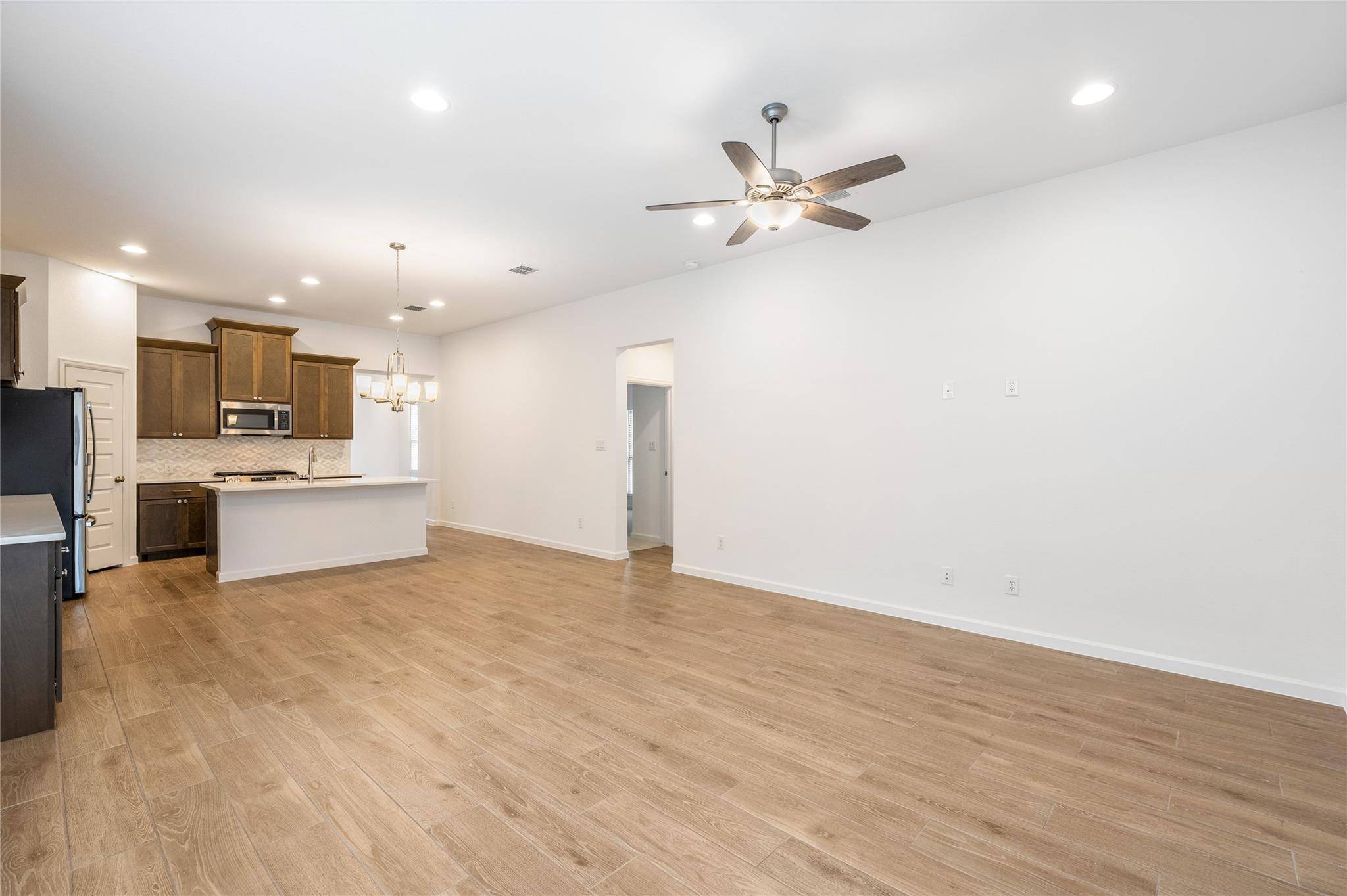 186 Blackborrow DR, Kyle, TX 78640