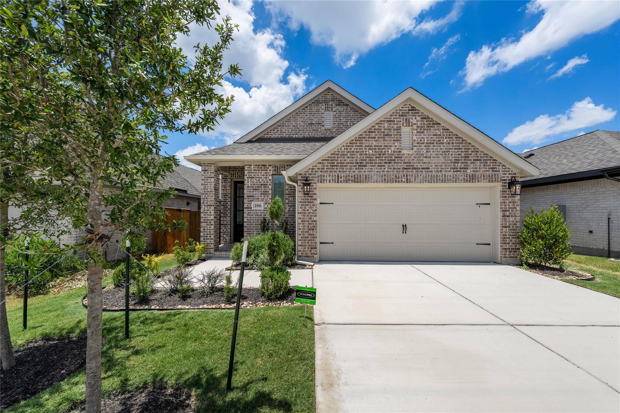 186 Blackborrow DR, Kyle, TX 78640