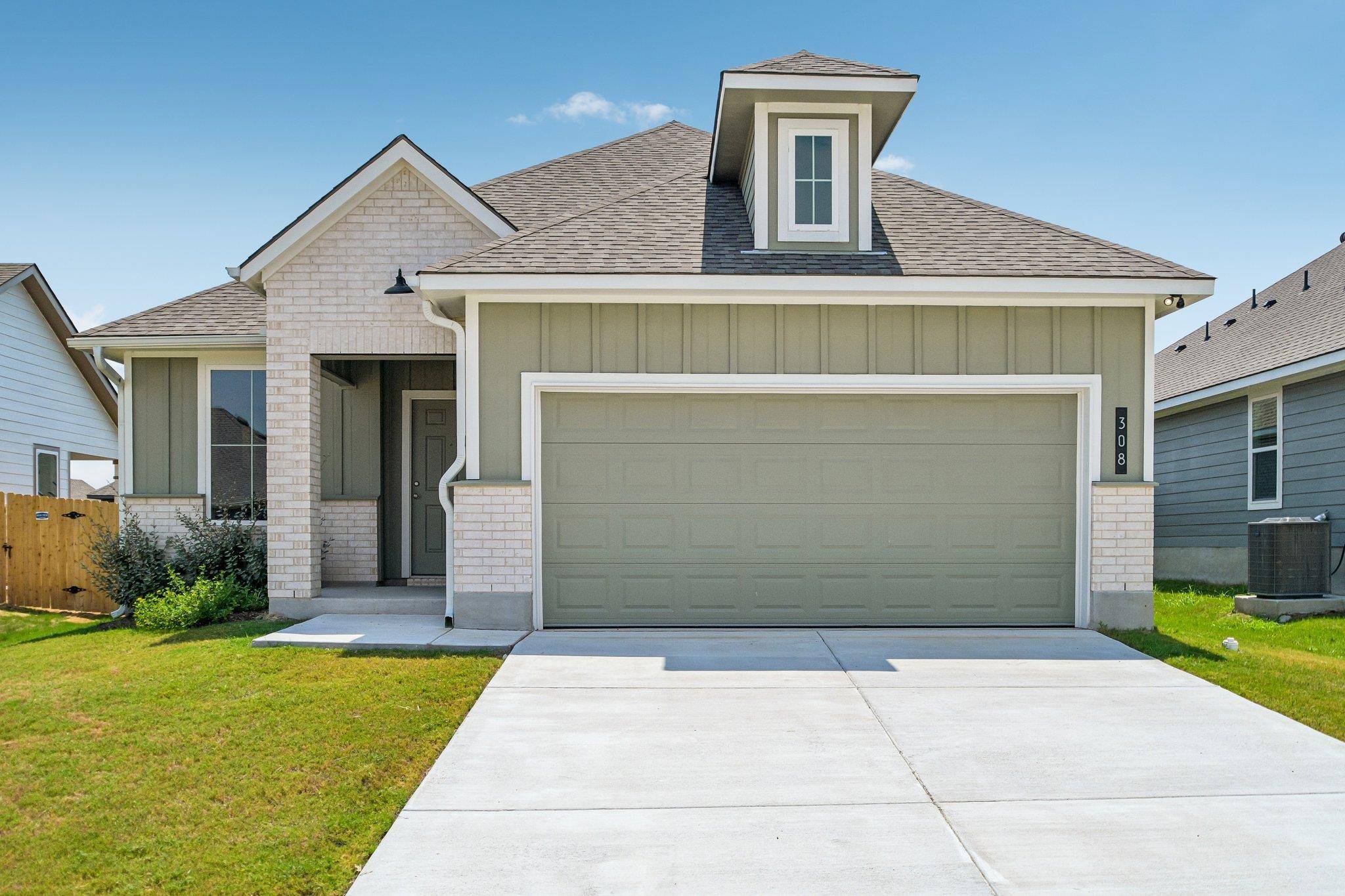 308 Boatright BLVD, Jarrell, TX 76537
