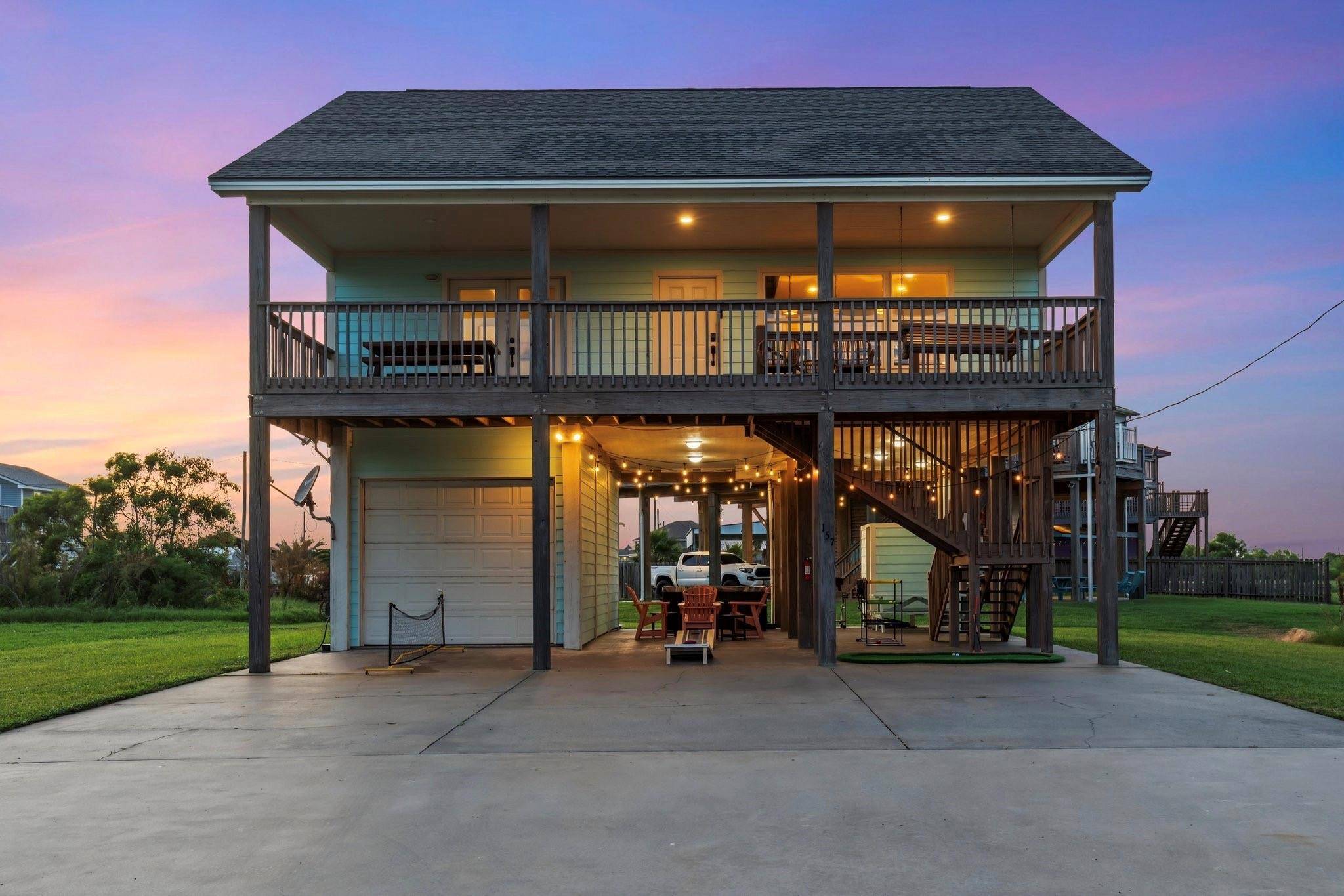 157 Verdia DR, Crystal Beach, TX 77650