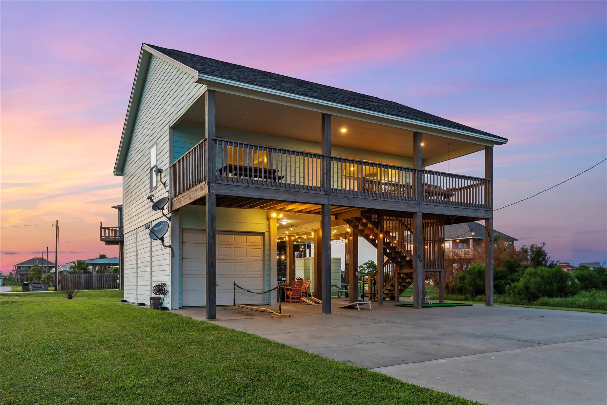157 Verdia DR, Crystal Beach, TX 77650