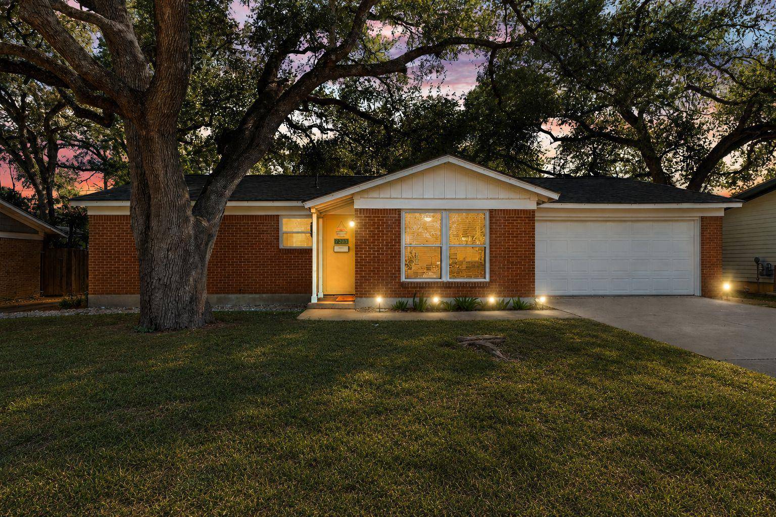 2003 Fair Oaks DR, Austin, TX 78745