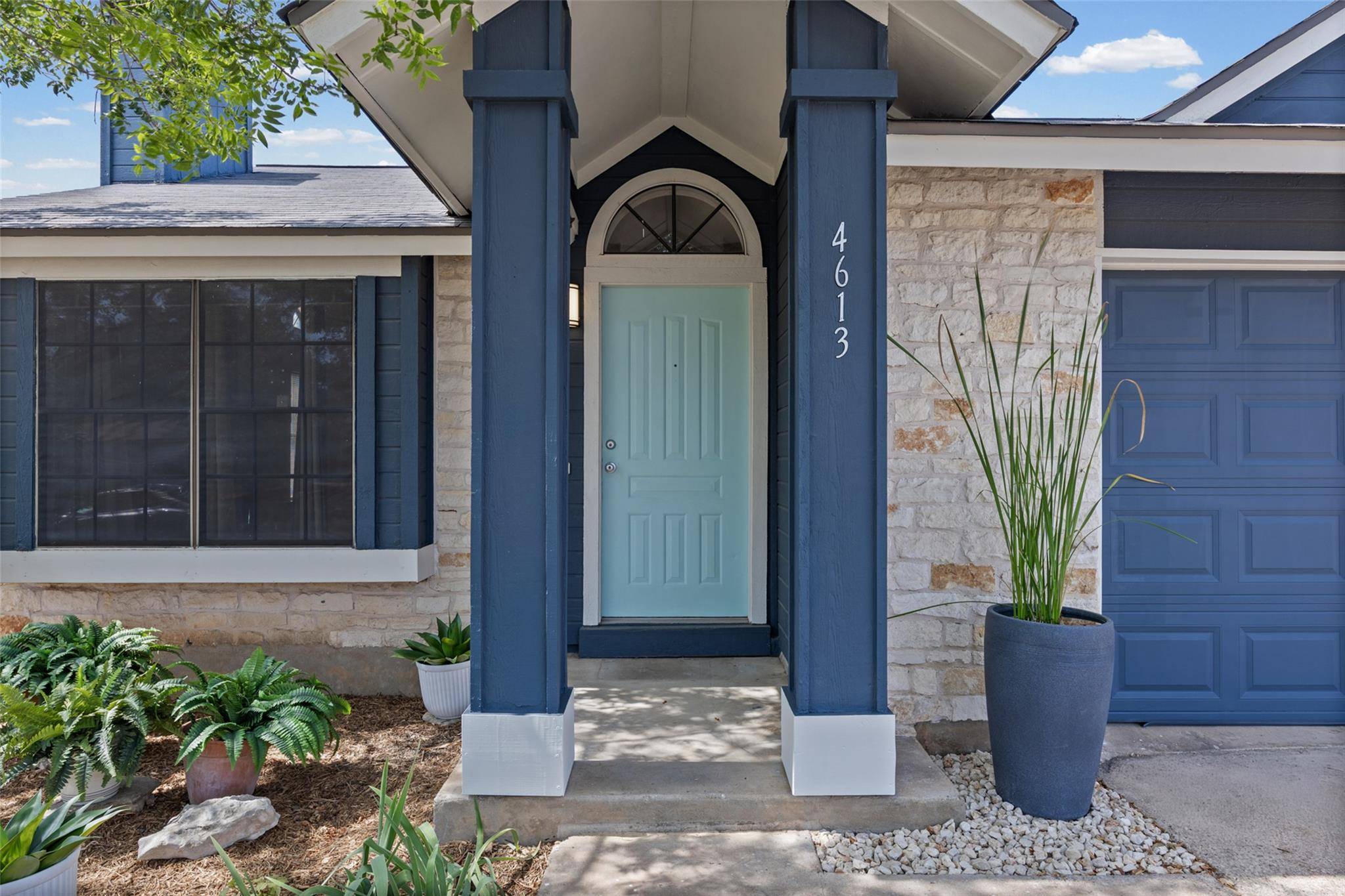 4613 MOLERA DR, Austin, TX 78749