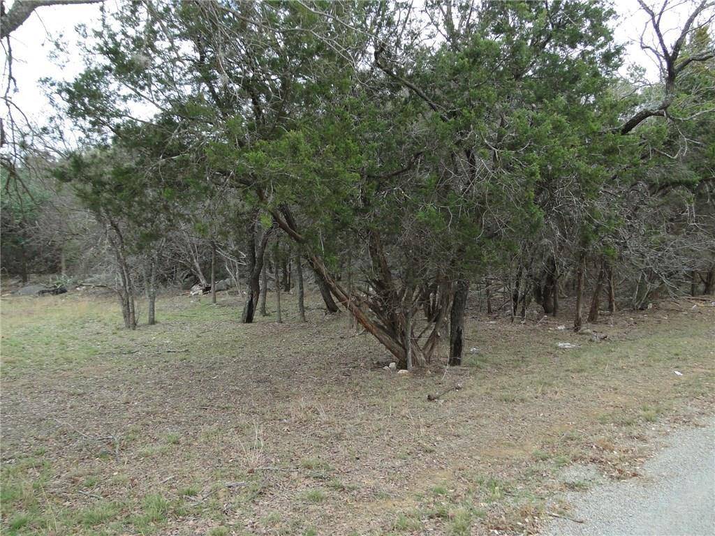 000 Magnolia LN, Cottonwood Shores, TX 78657