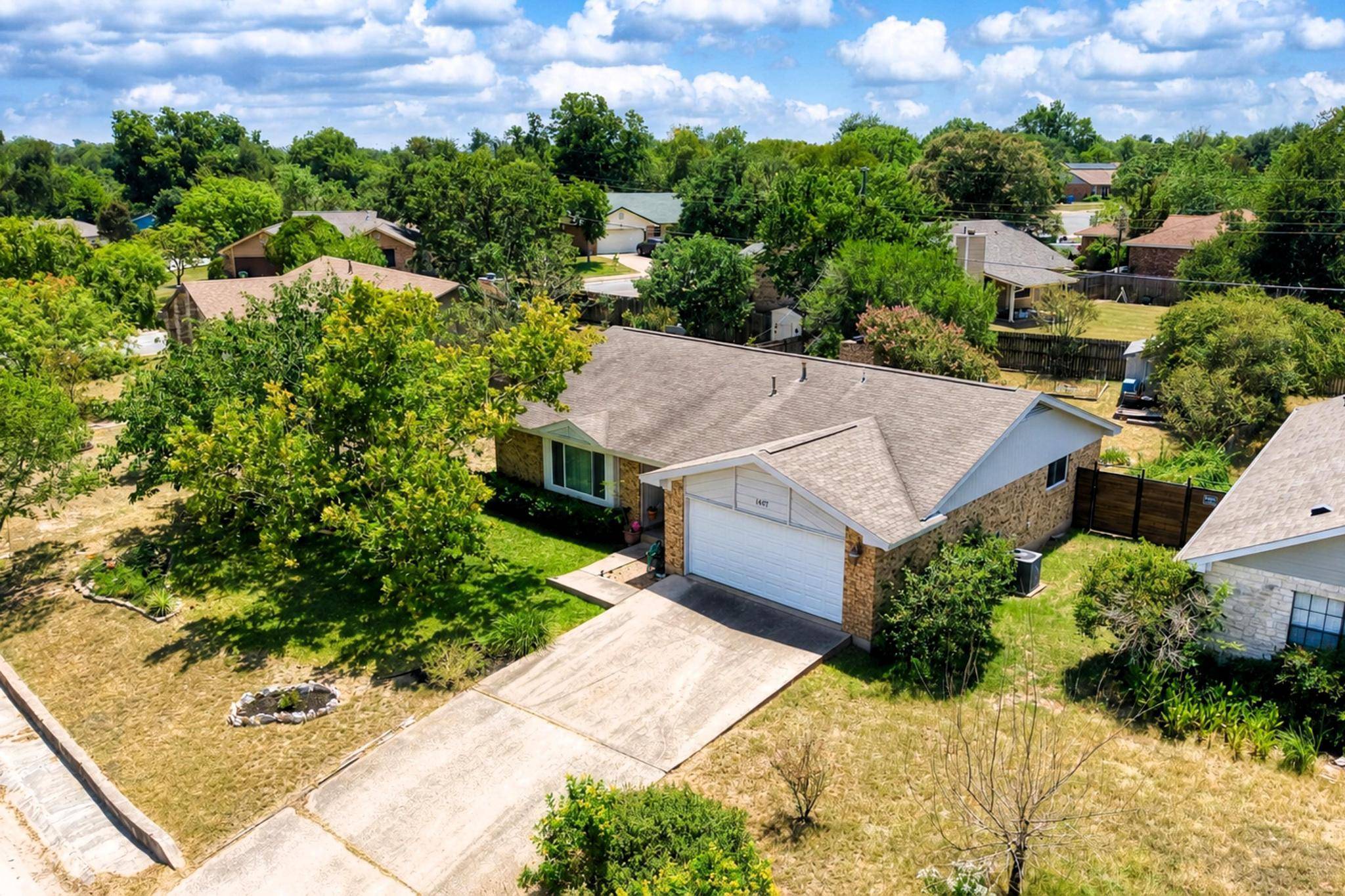 1407 Gatlinburg DR, Pflugerville, TX 78660