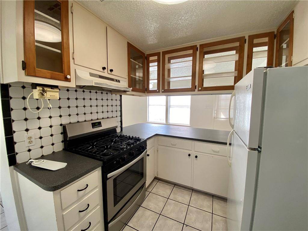 407 E 30th ST #B, Austin, TX 78705