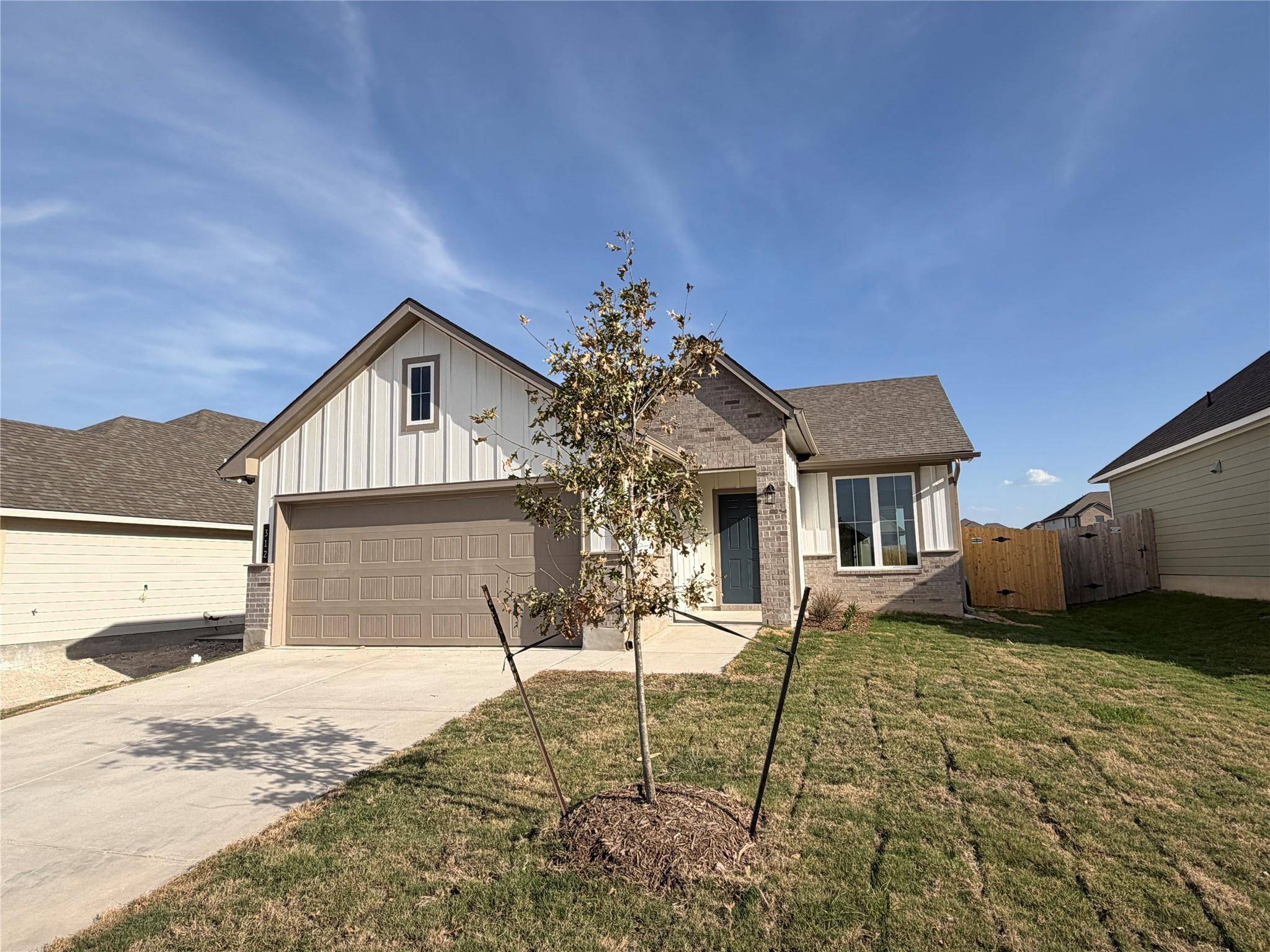 312 Boatright BLVD, Jarrell, TX 76537