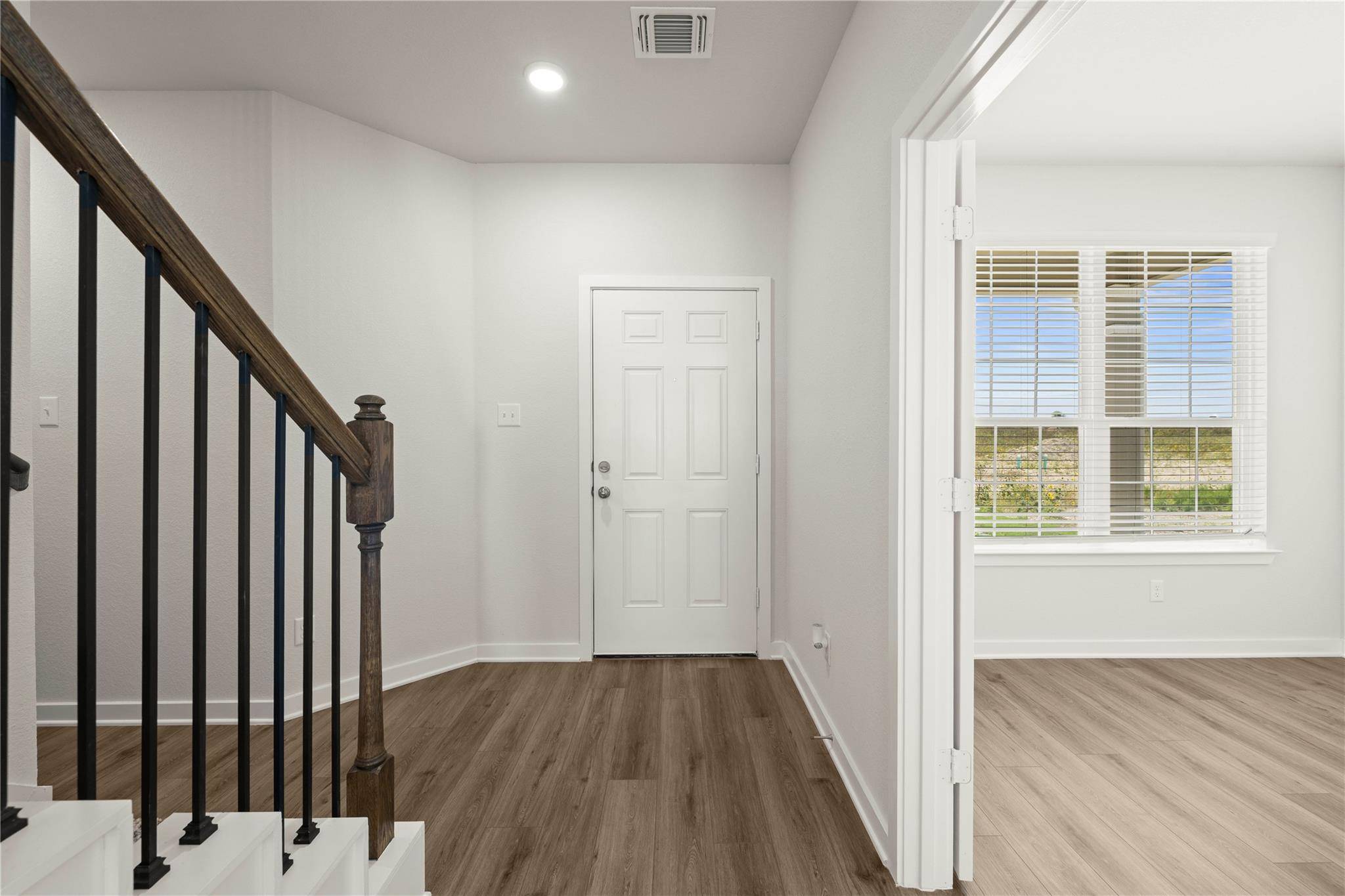 504 Sleep Hollow DR, Jarrell, TX 76537