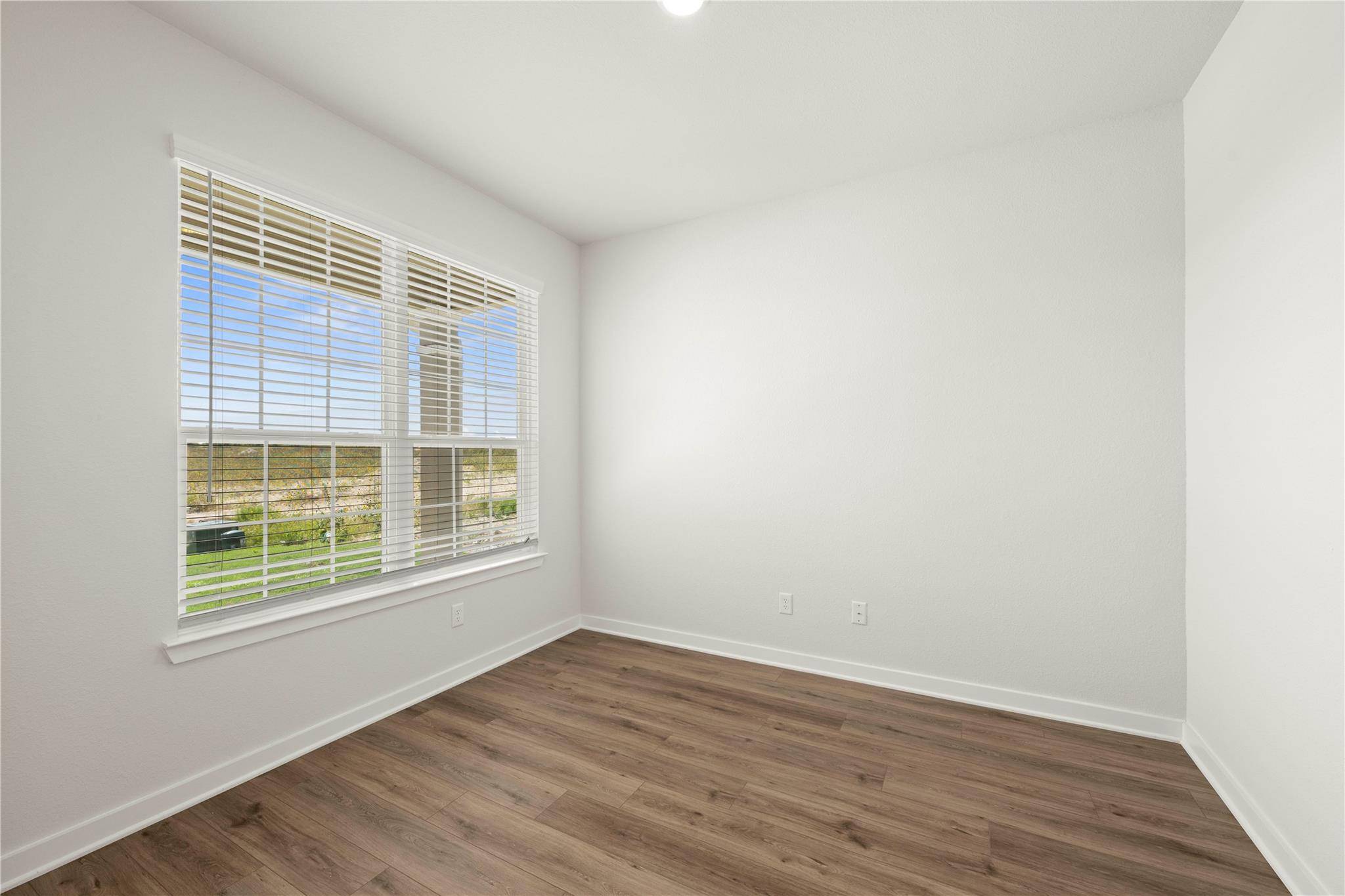 504 Sleep Hollow DR, Jarrell, TX 76537