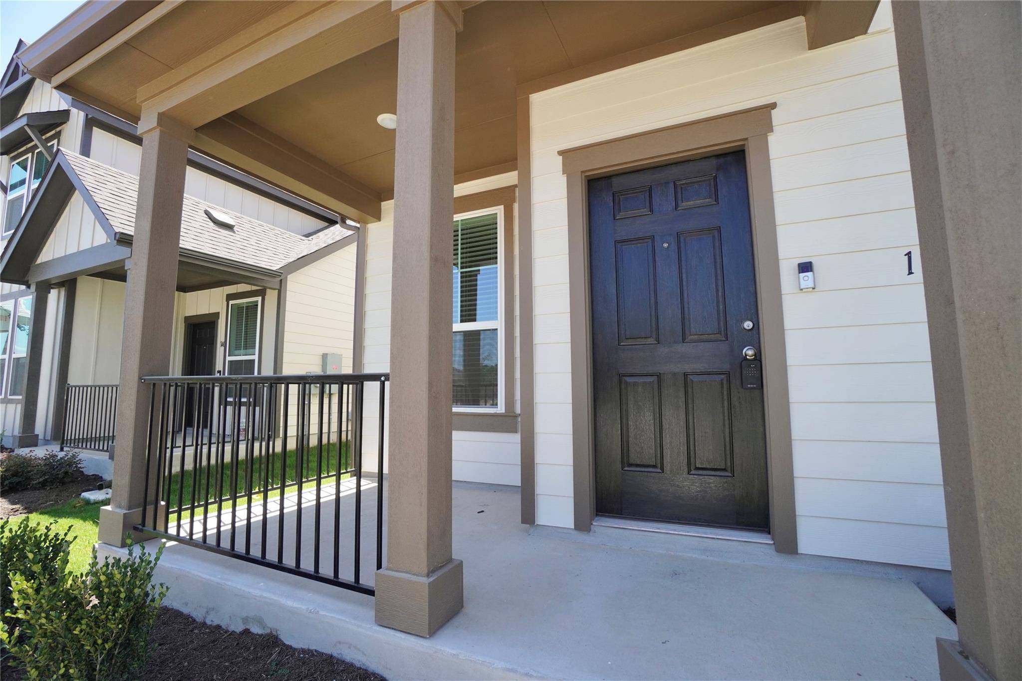 136 Greinert DR, Taylor, TX 76574