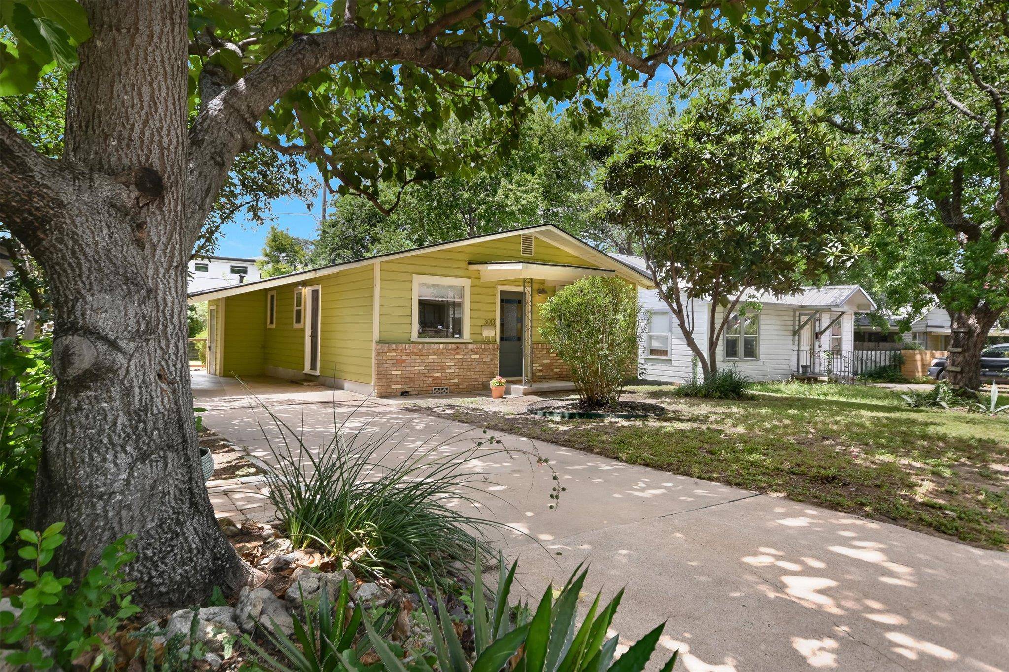 3013 E 18th ST, Austin, TX 78702