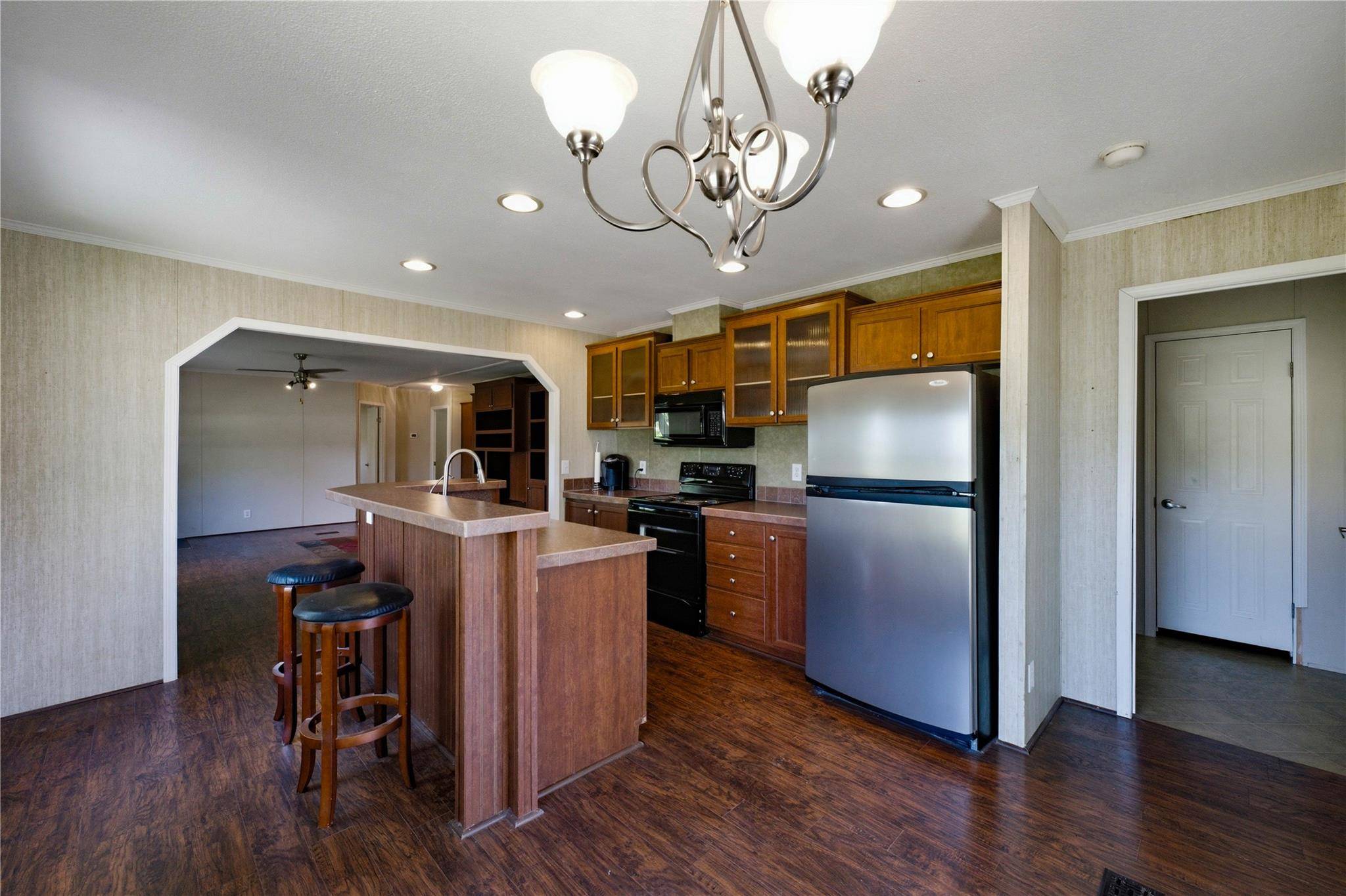 424 Ellinger RD, La Grange, TX 78945