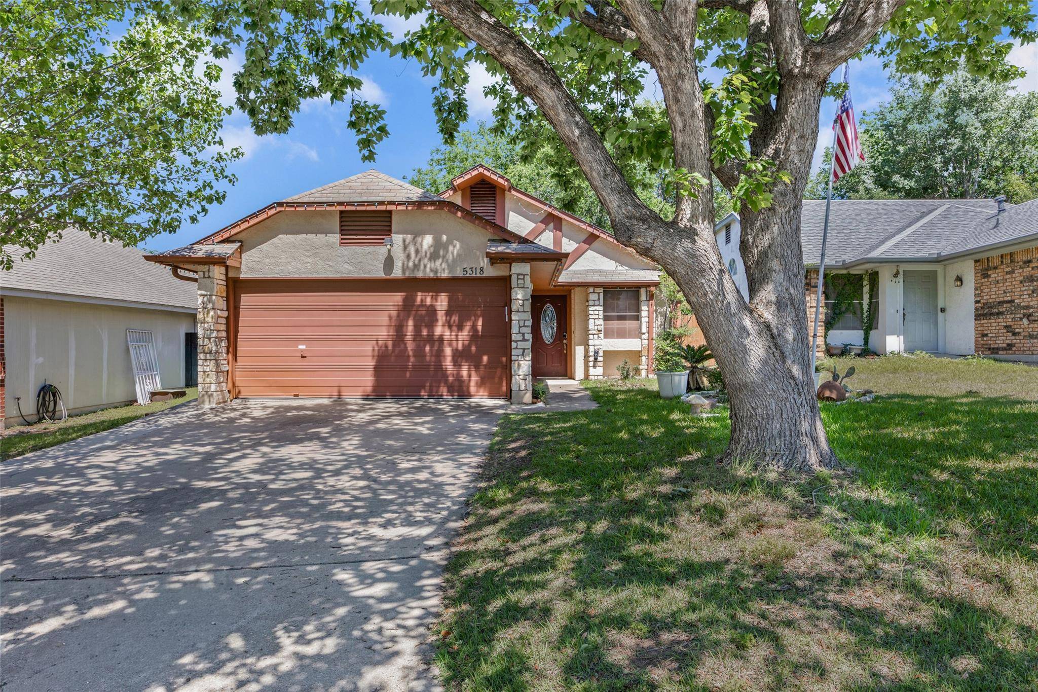 5318 Walnut Grove DR, Austin, TX 78744