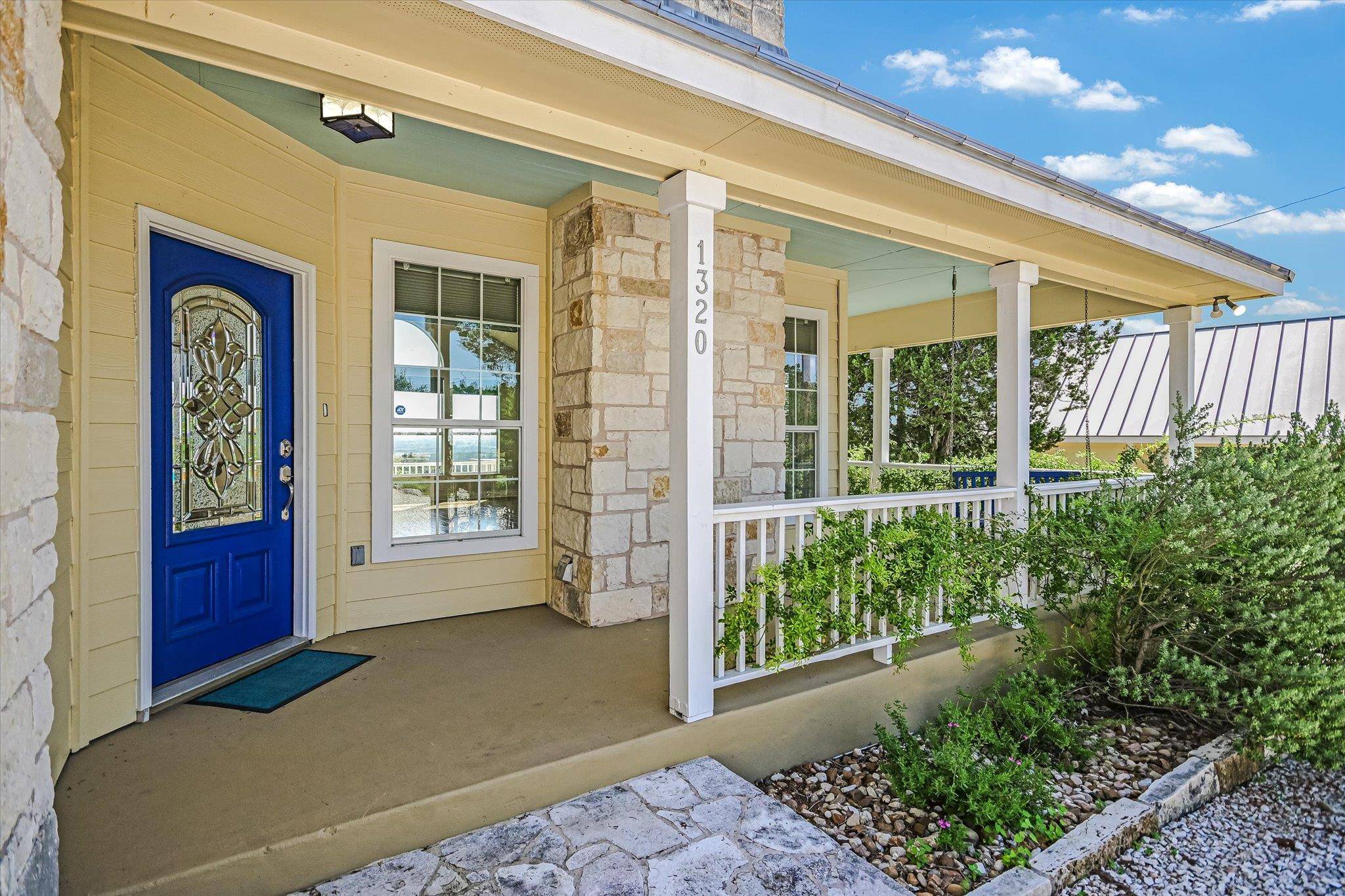 1320 SERENITY DR, Fischer, TX 78623
