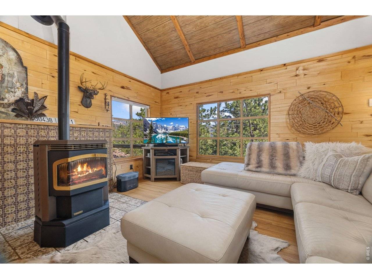 128 Elk, Lyons, CO 80540
