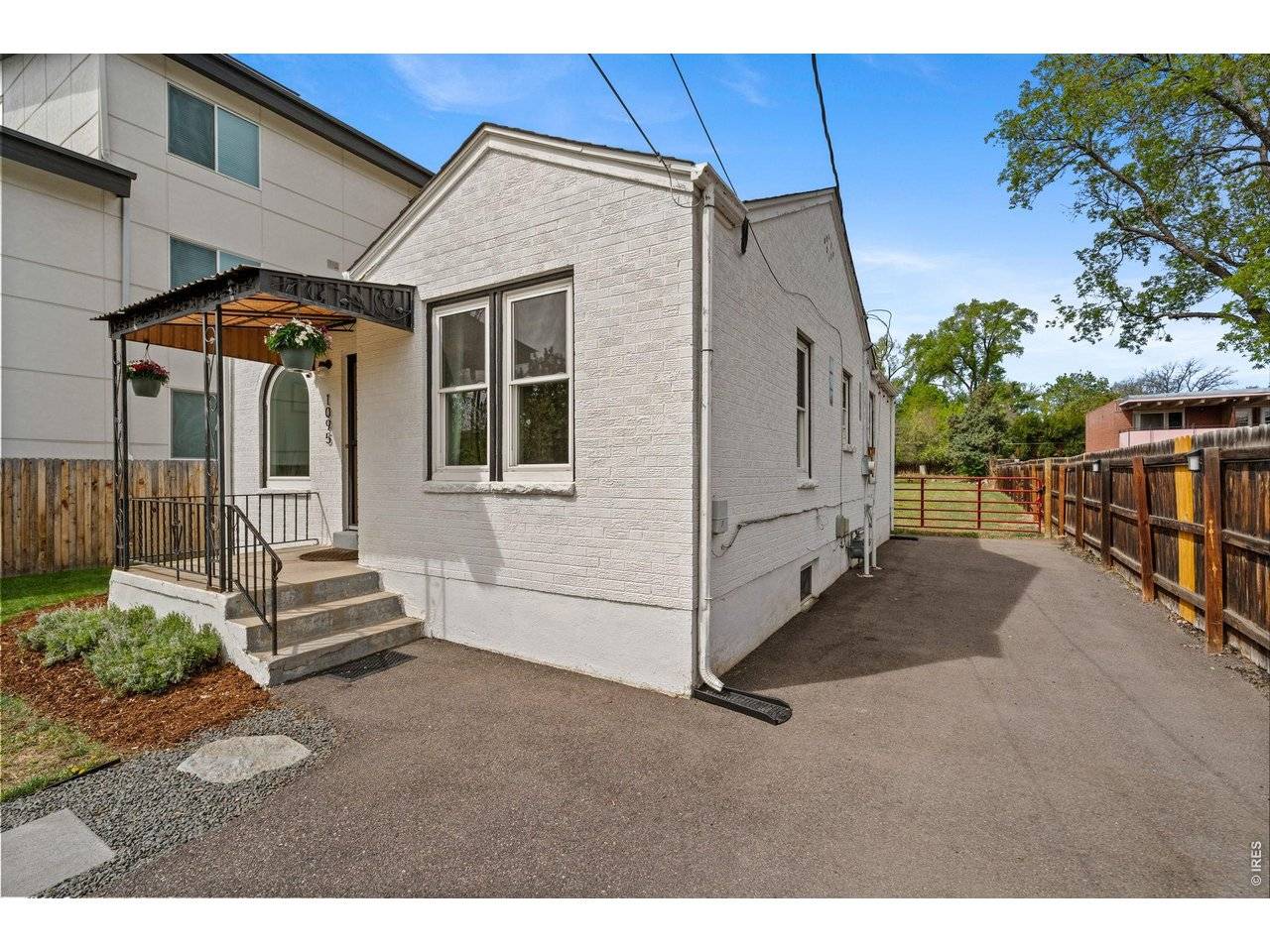 1095 Carr, Lakewood, CO 80214
