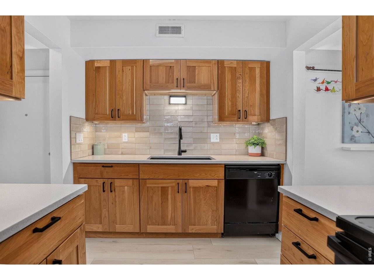 500 Manhattan #D10, Boulder, CO 80303