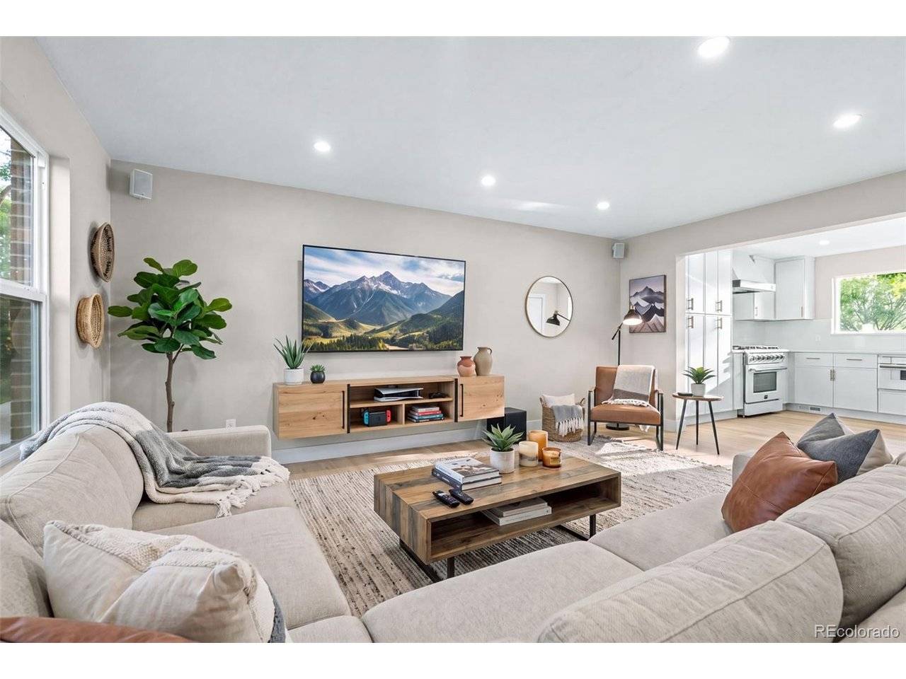 2099 S Hoyt, Denver, CO 80227