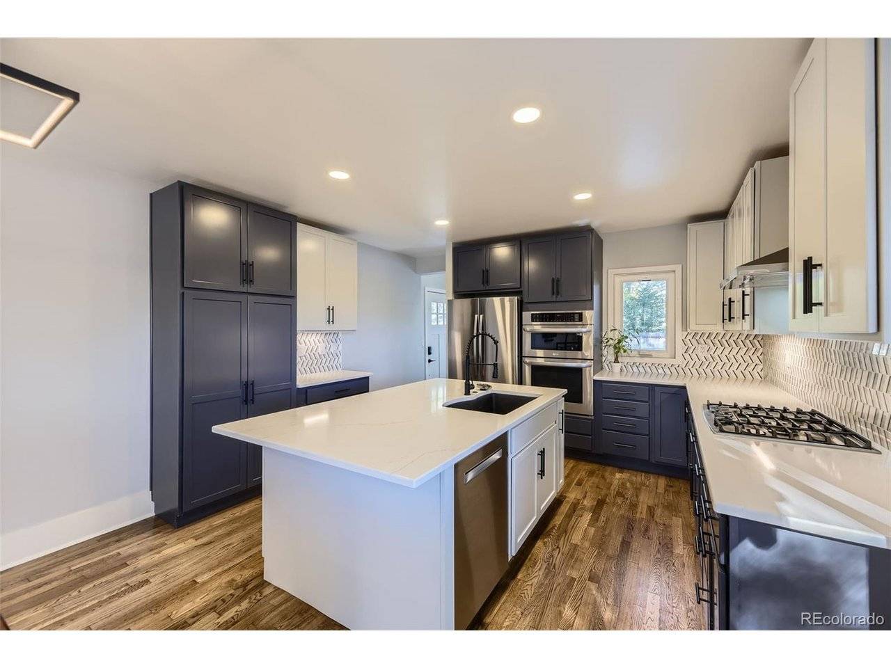70 Cascade, Colorado Springs, CO 80907