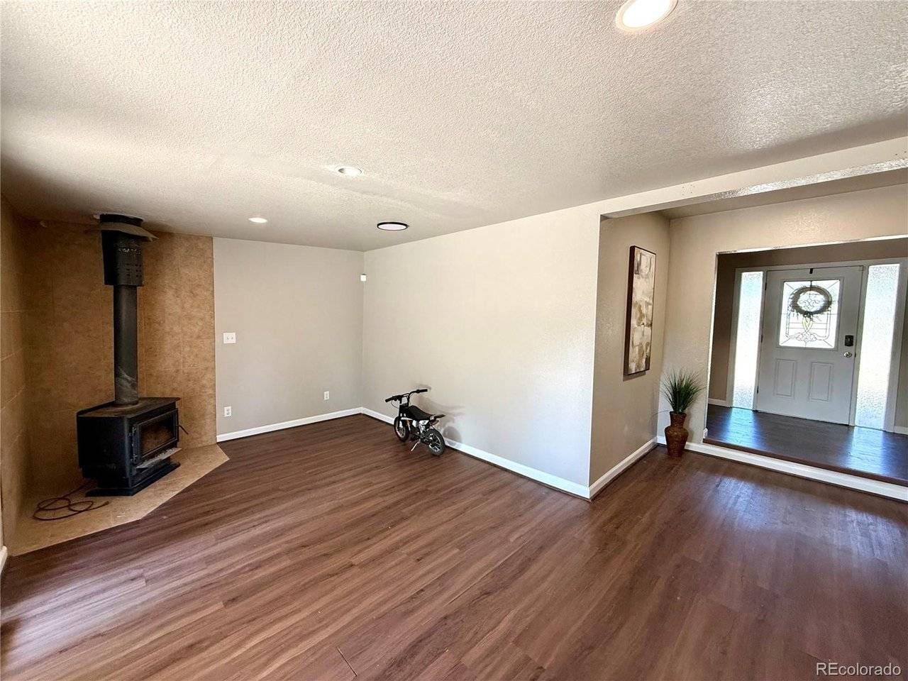 1208 Doyle, Colorado Springs, CO 80915