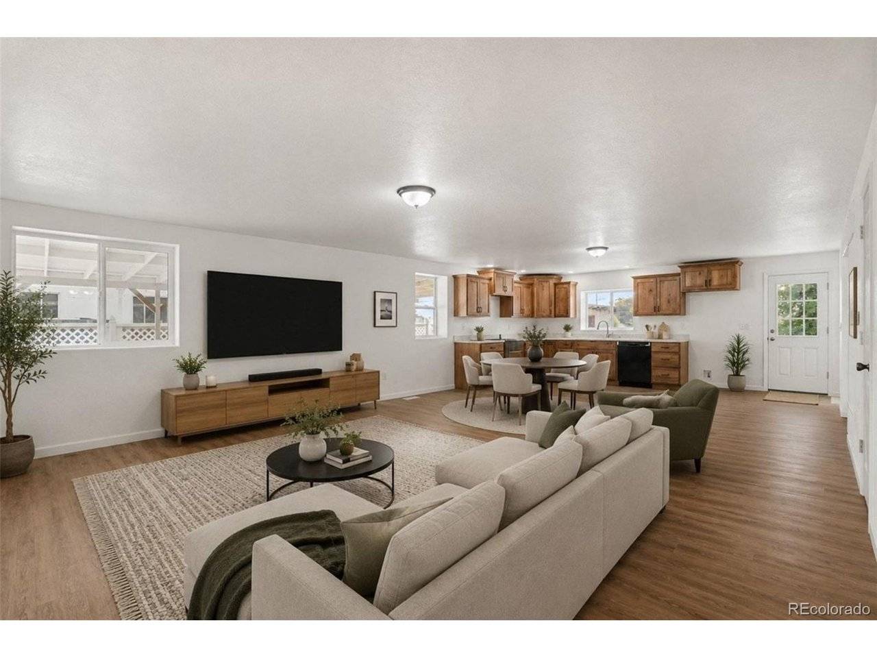 209 James, Avondale, CO 81022