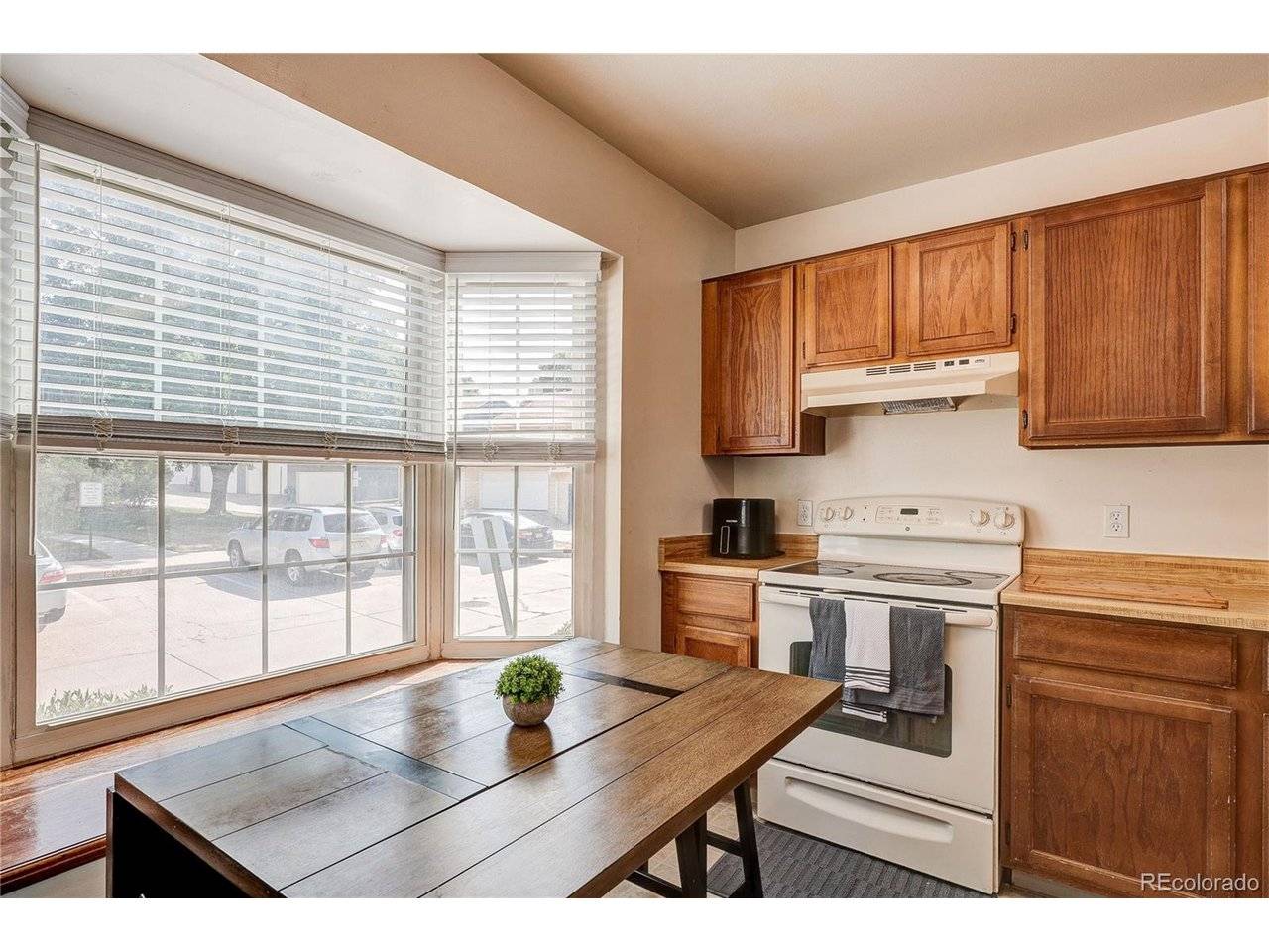 2054 S Balsam, Lakewood, CO 80227