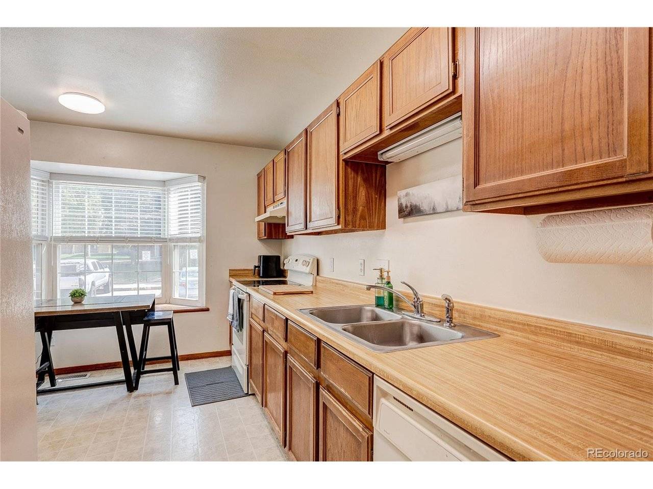 2054 S Balsam, Lakewood, CO 80227