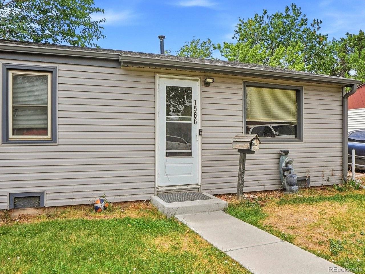 1566 W Cedar, Denver, CO 80223