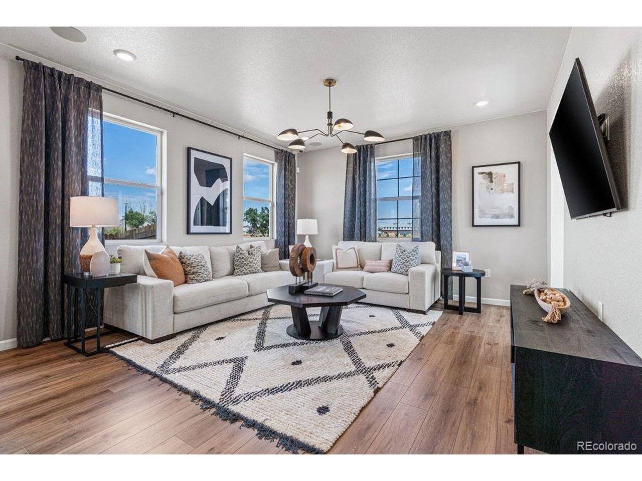336 N Bersshine, Watkins, CO 80137