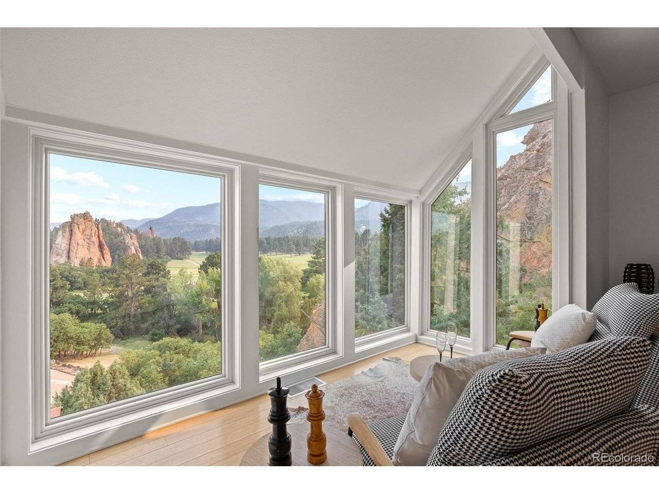 6671 Wauconda, Larkspur, CO 80118