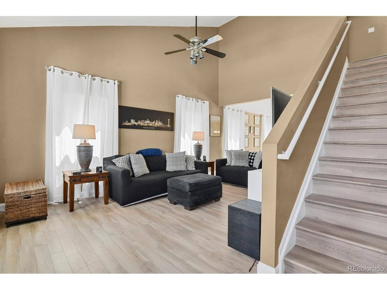 3742 Dinosaur, Castle Rock, CO 80109