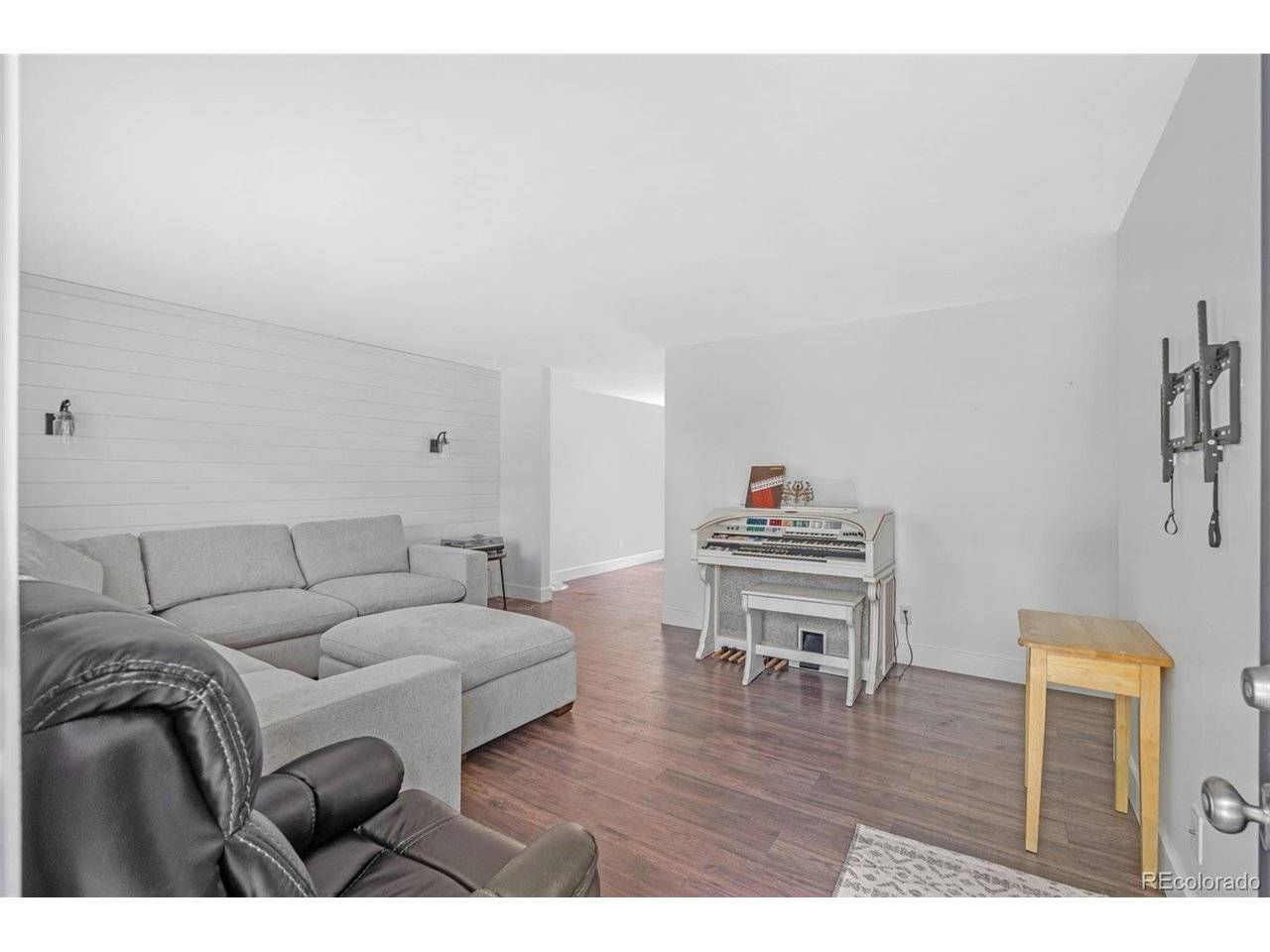 4234 W Radcliff, Denver, CO 80236